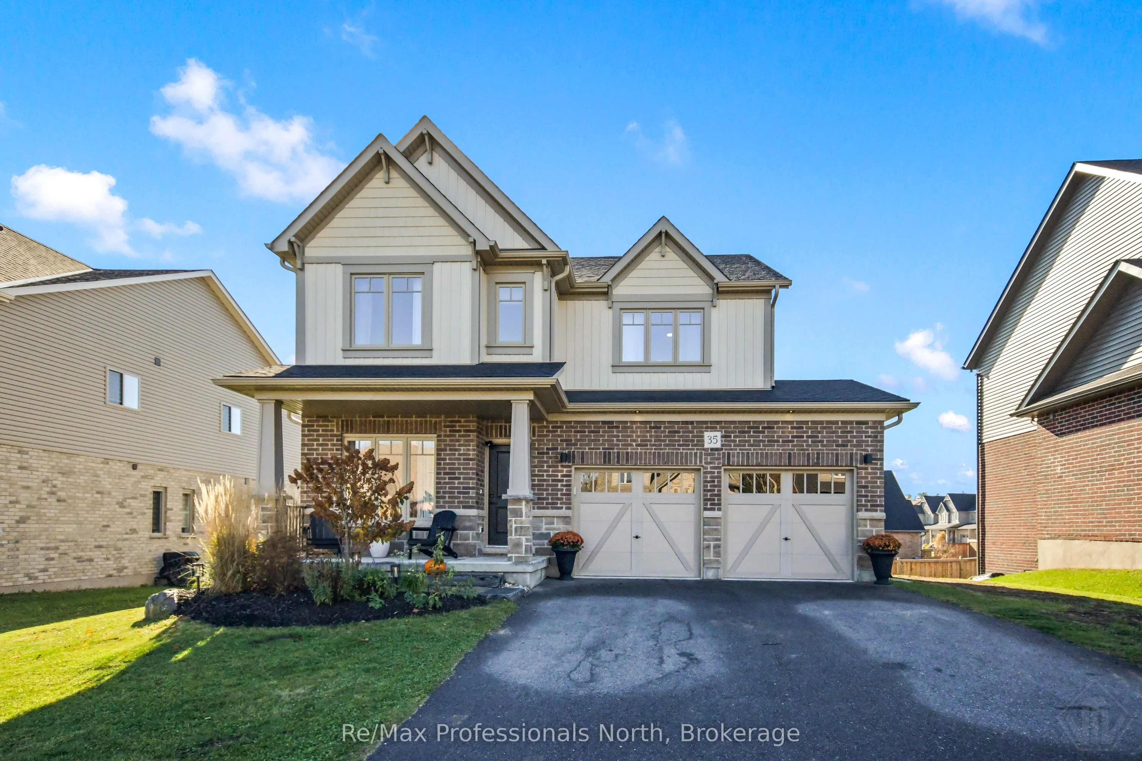 35 Woodstream Drive