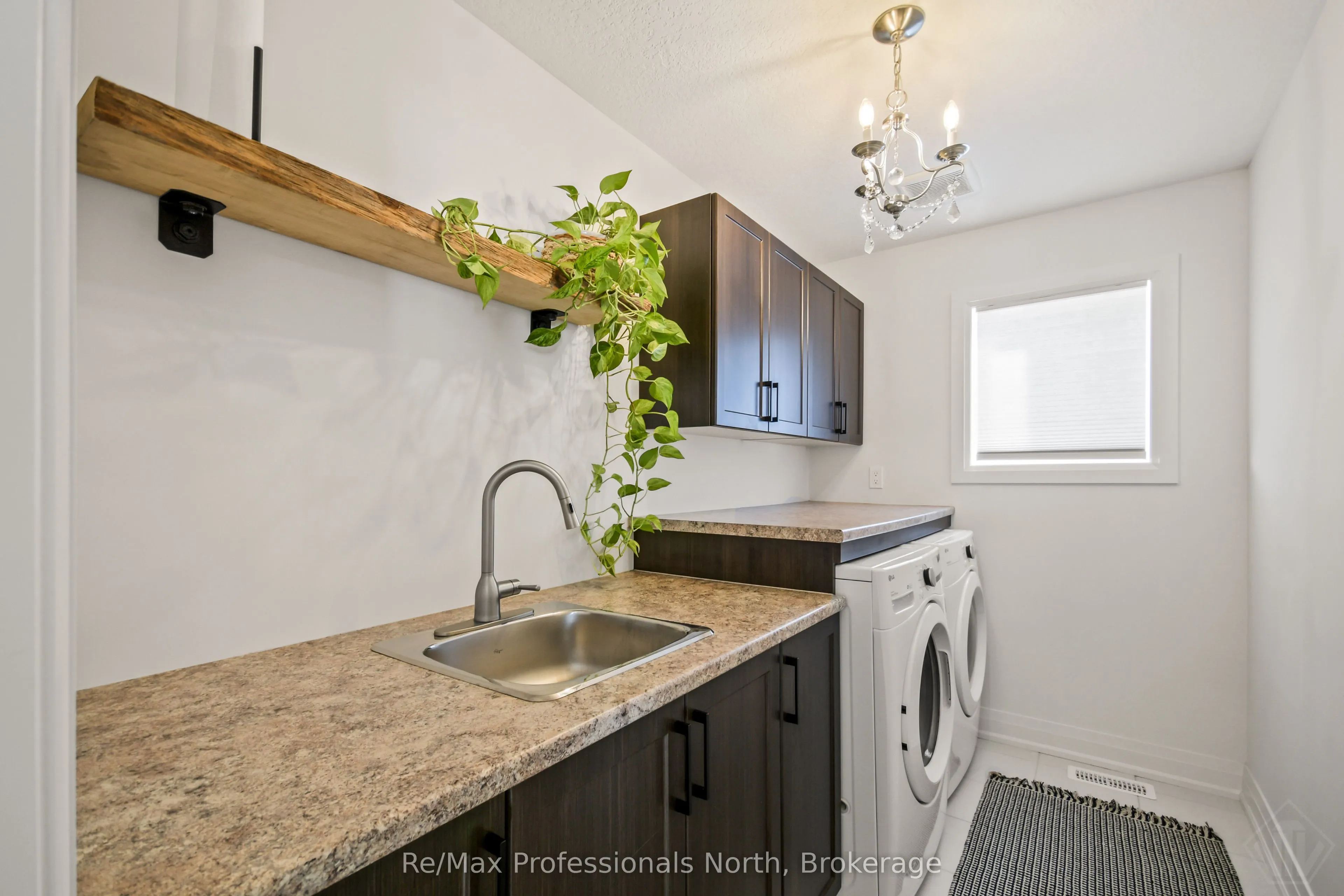 35 Woodstream Drive