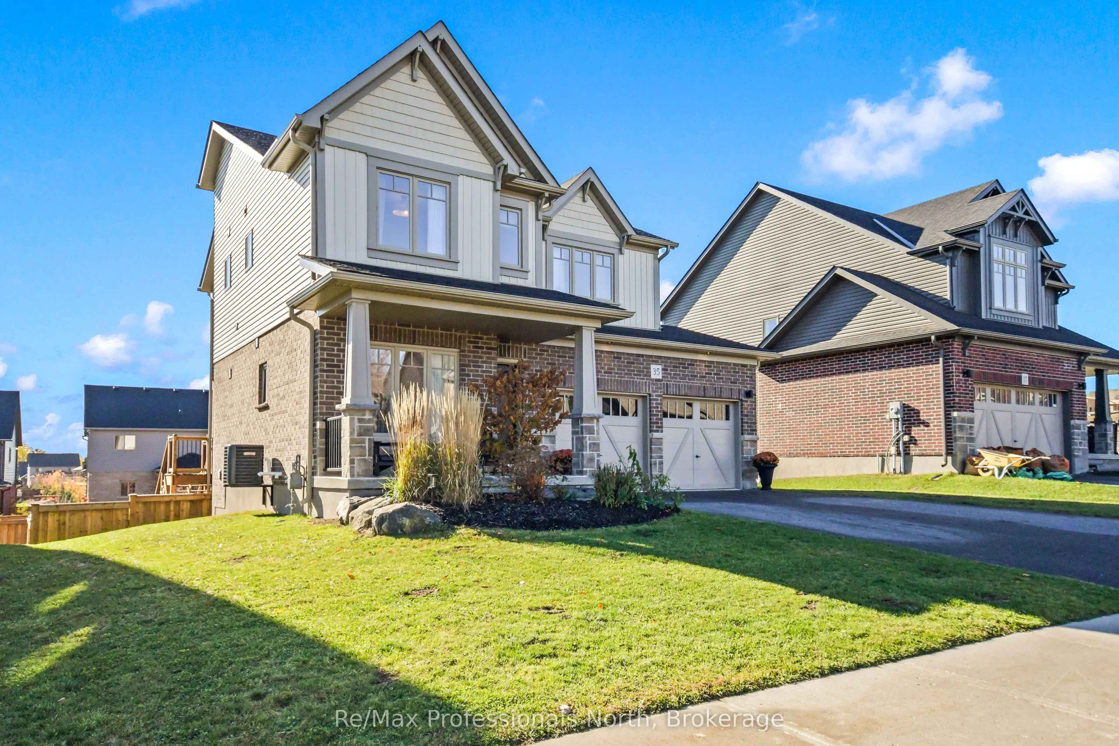 35 Woodstream Drive