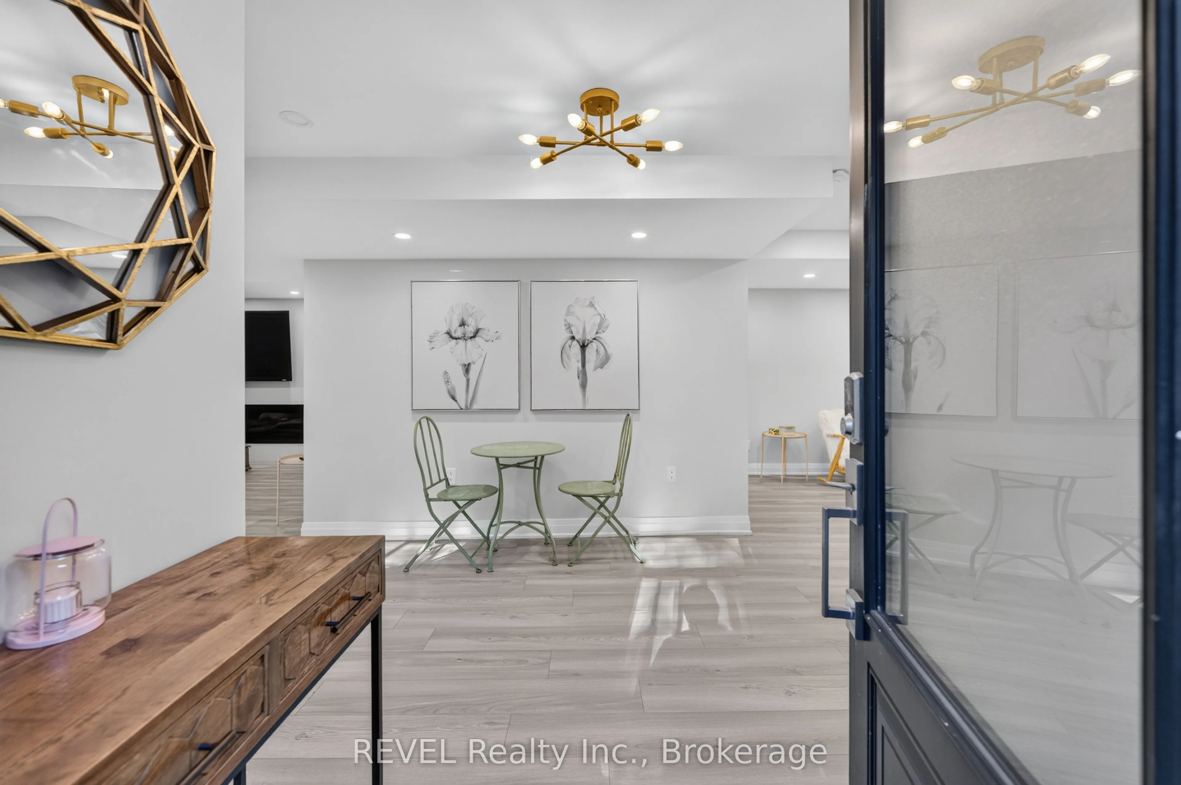 1329 NIAGARA STONE Road