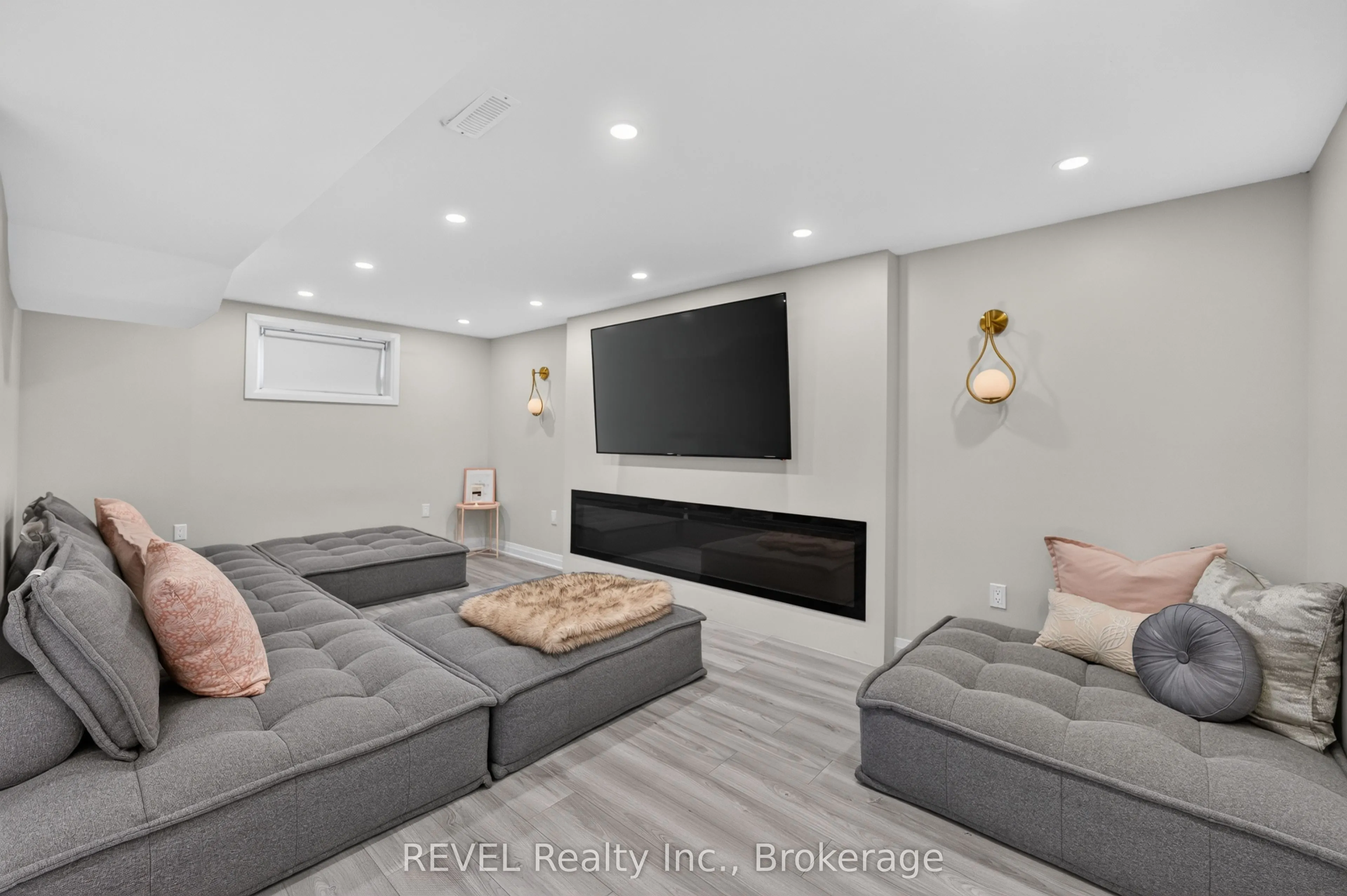 1329 NIAGARA STONE Road