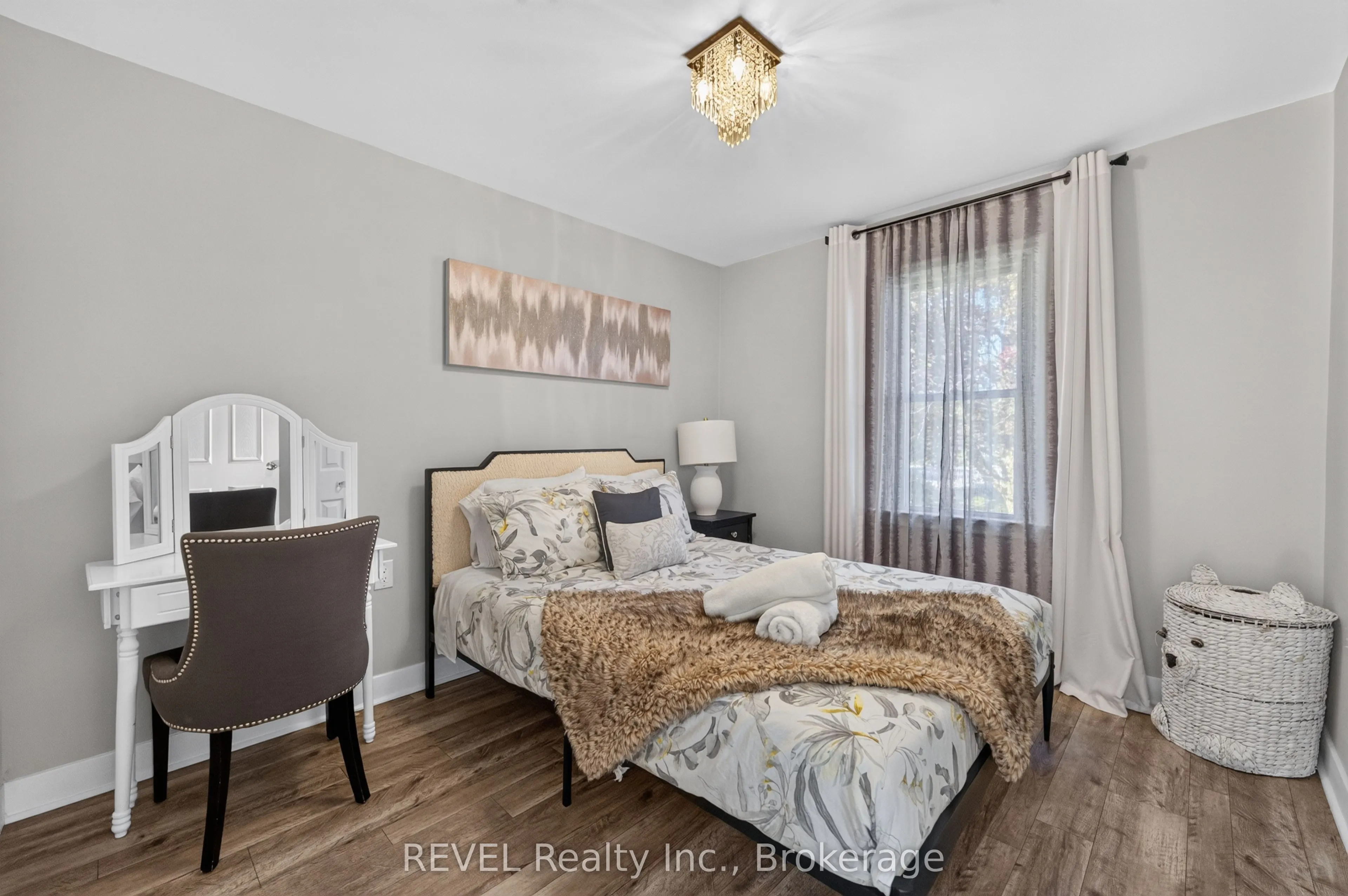 1329 NIAGARA STONE Road