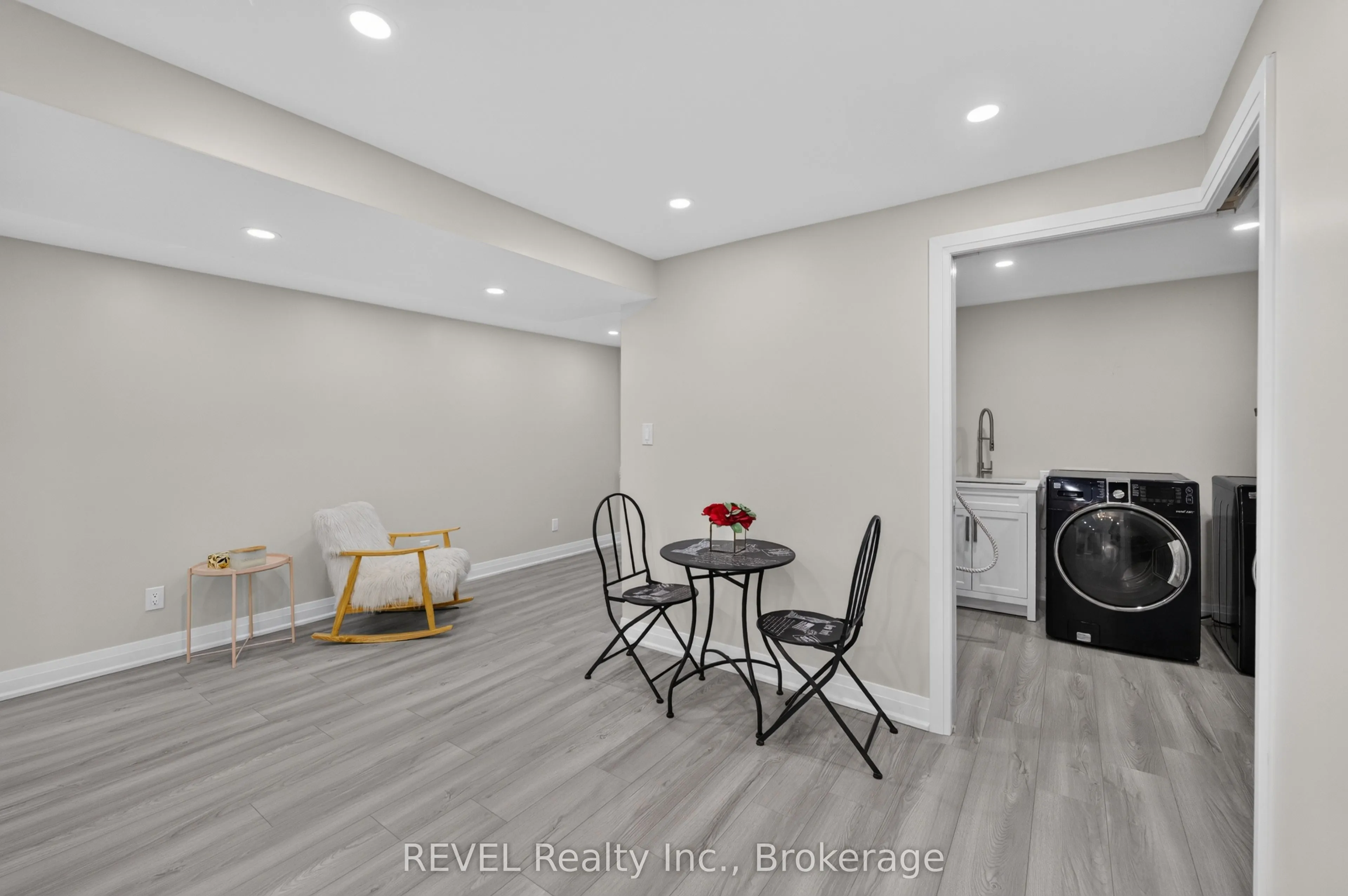 1329 NIAGARA STONE Road