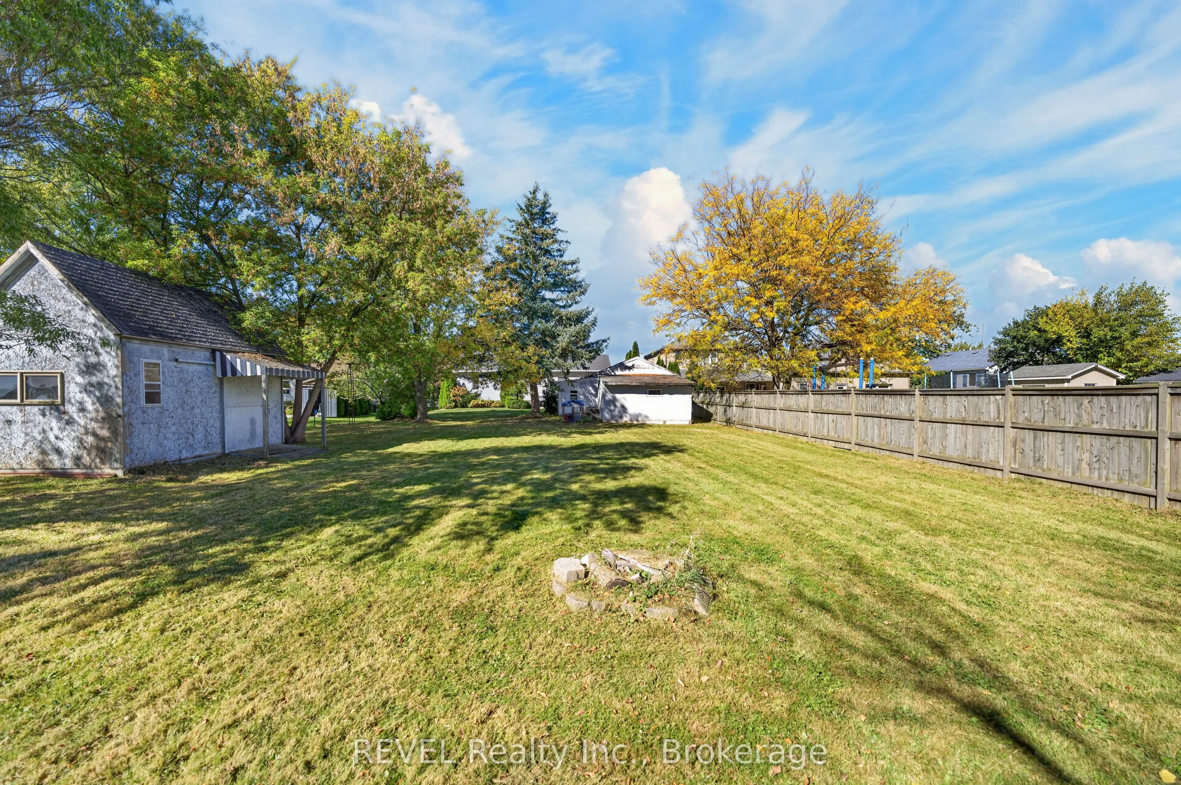 1329 NIAGARA STONE Road