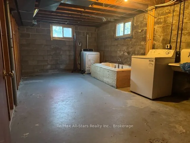 101 Colborne Street W