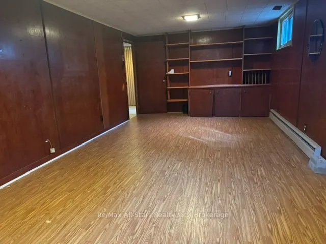 101 Colborne Street W