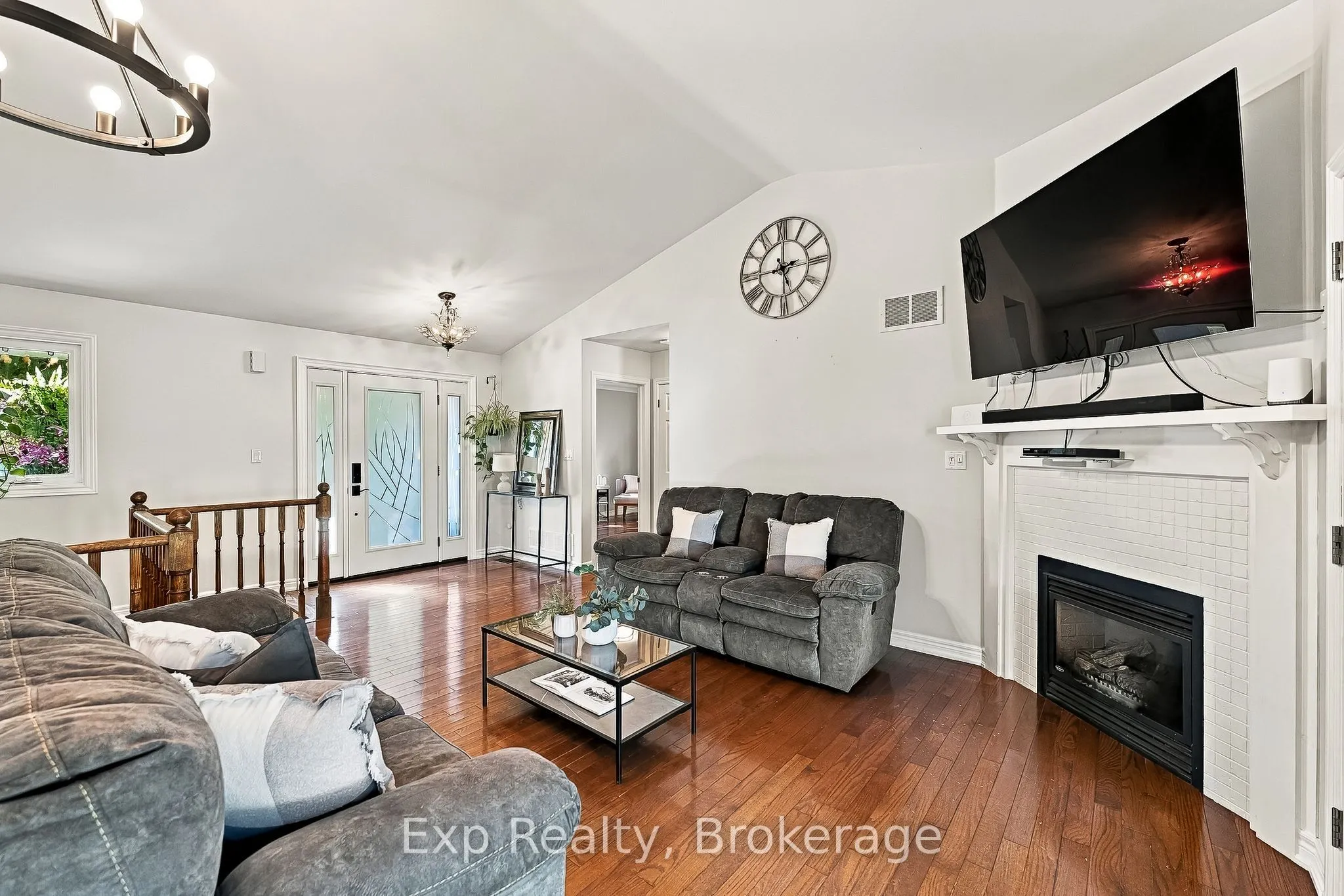 3835 Harwood Road