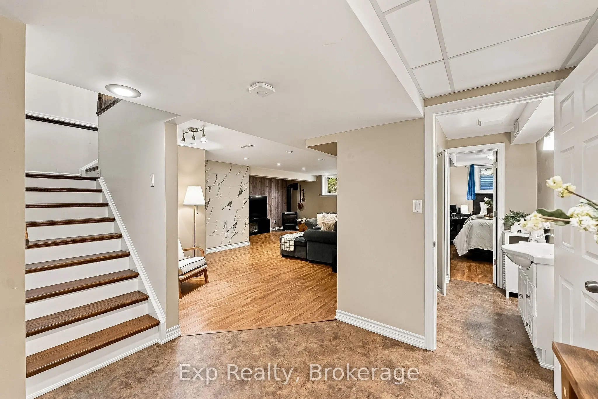3835 Harwood Road