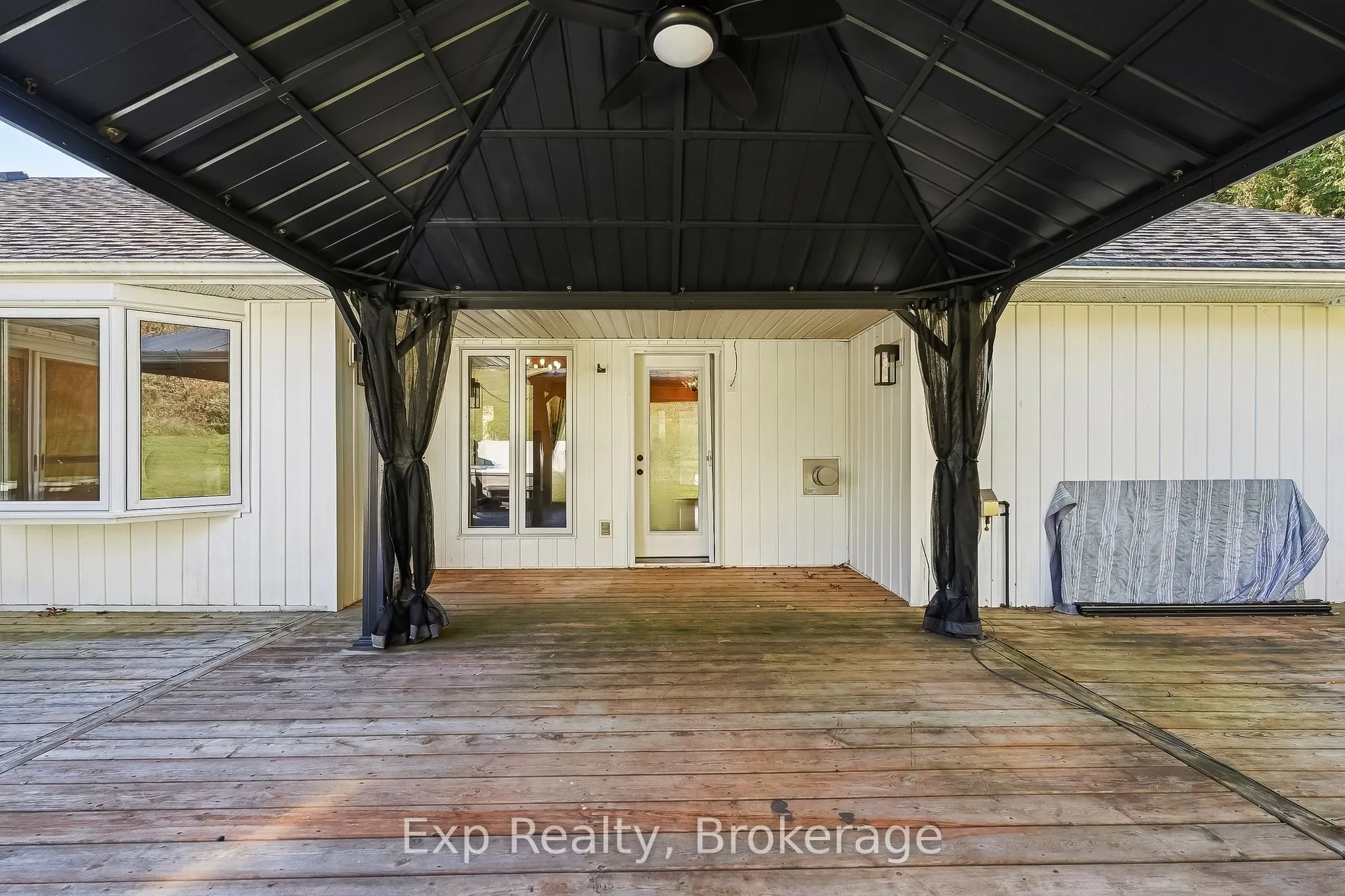 3835 Harwood Road