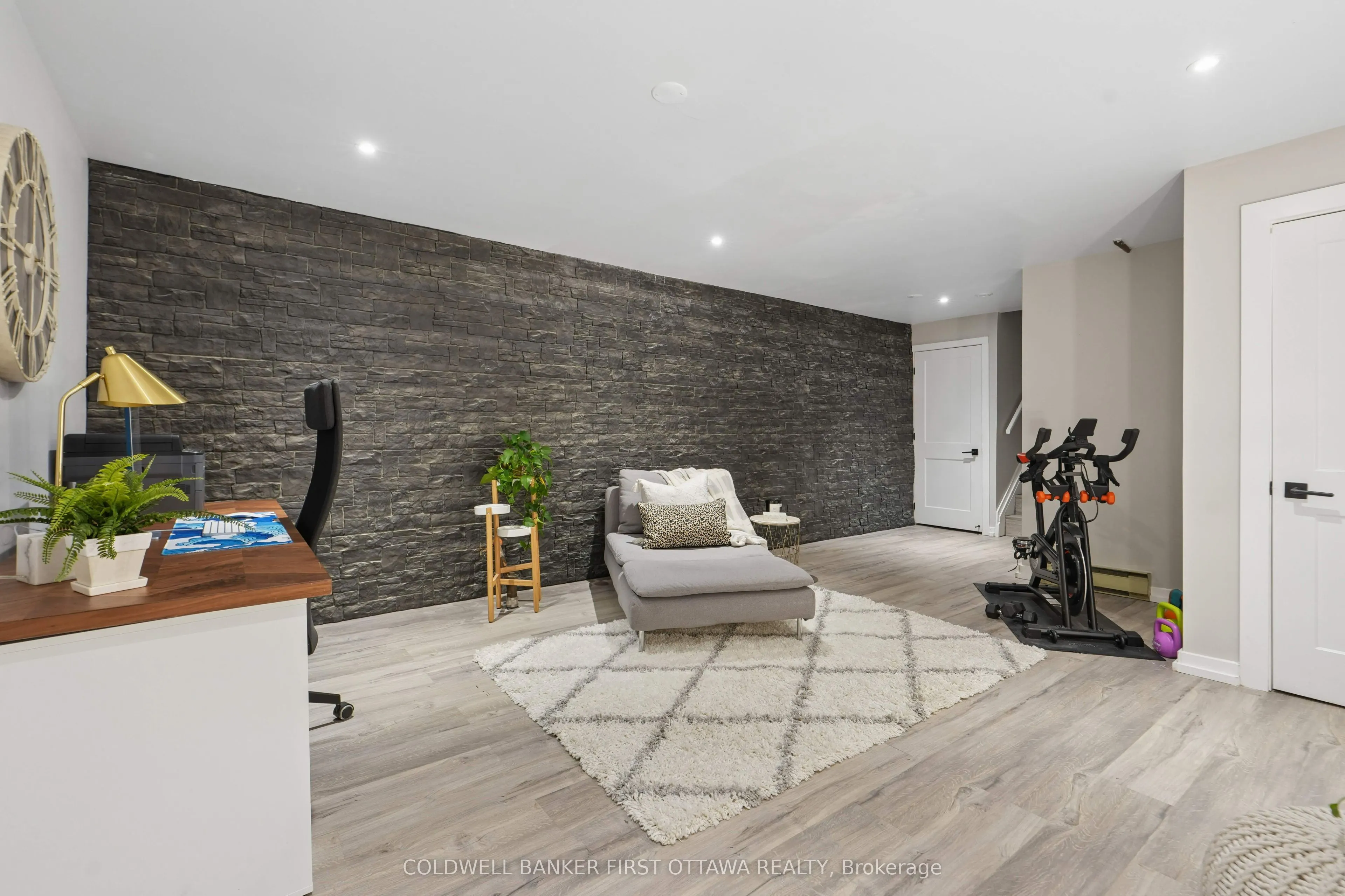 109 Haxby Private #54