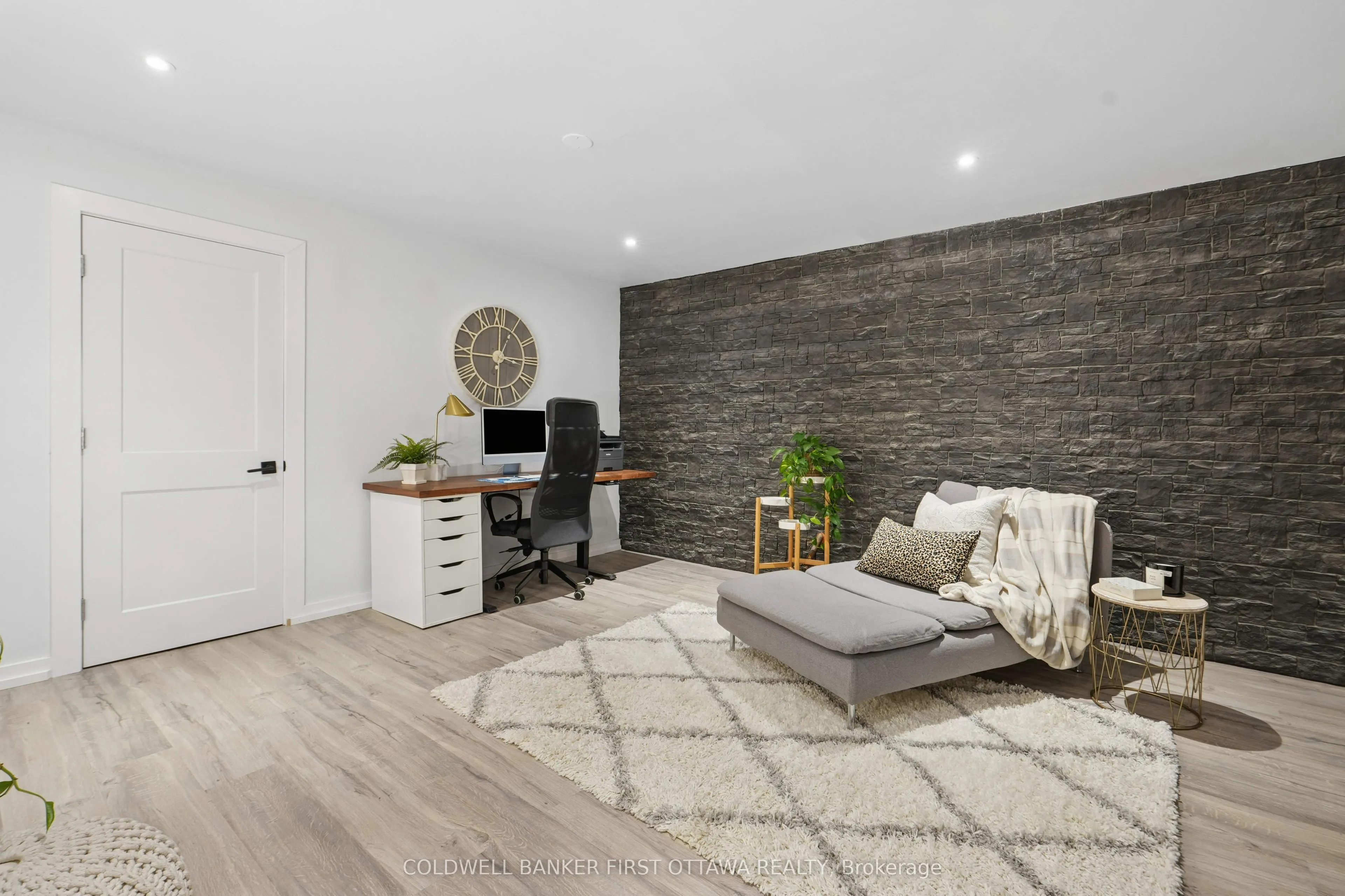 109 Haxby Private #54