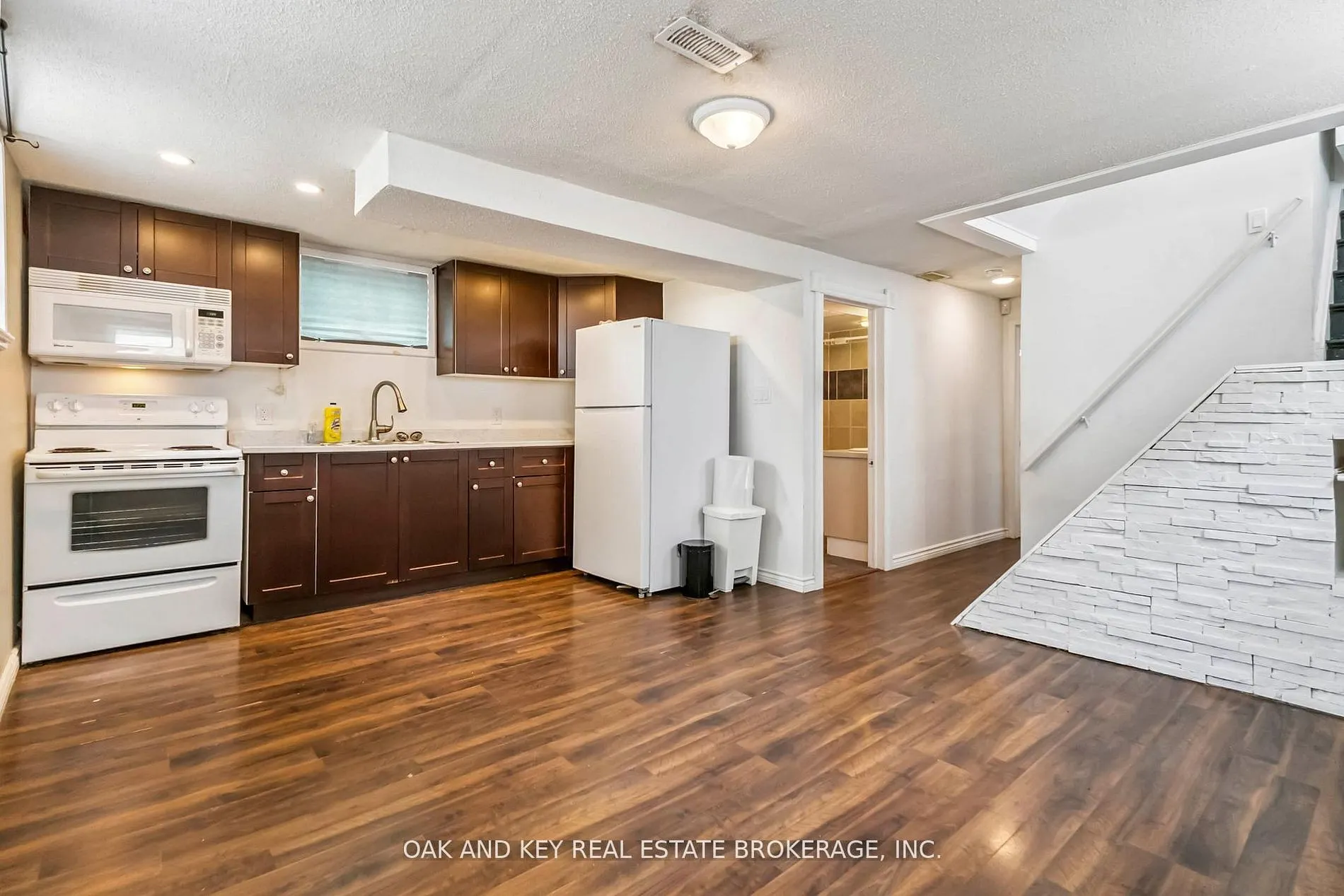 487 Burbrook Place