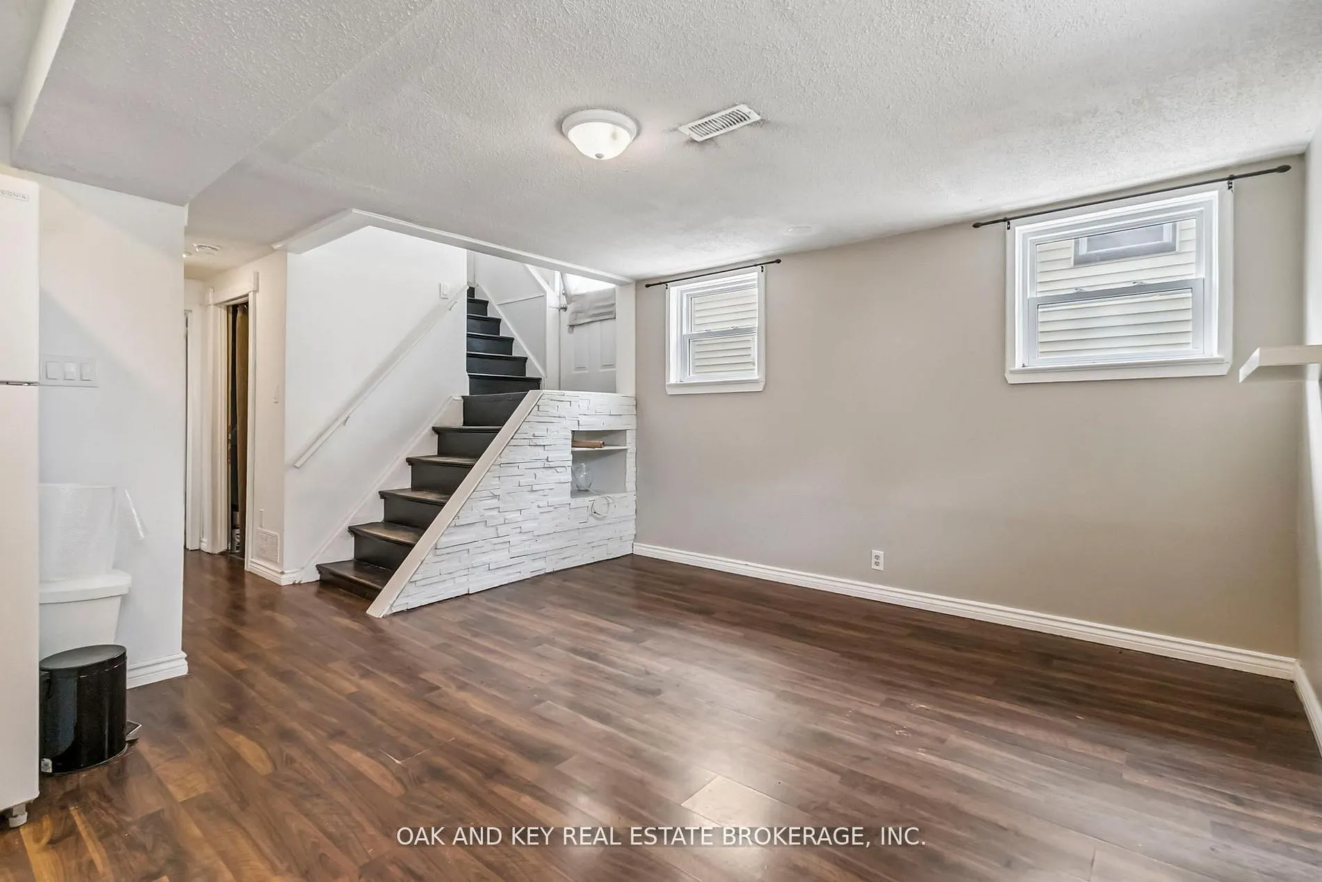 487 Burbrook Place