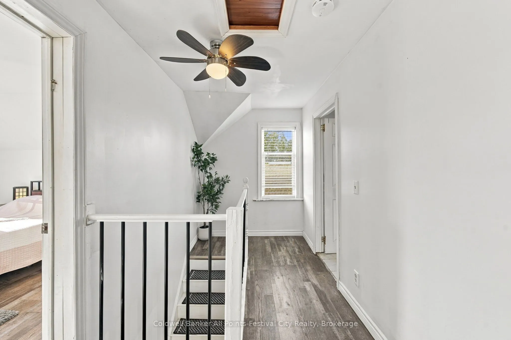 10 Amberley Road
