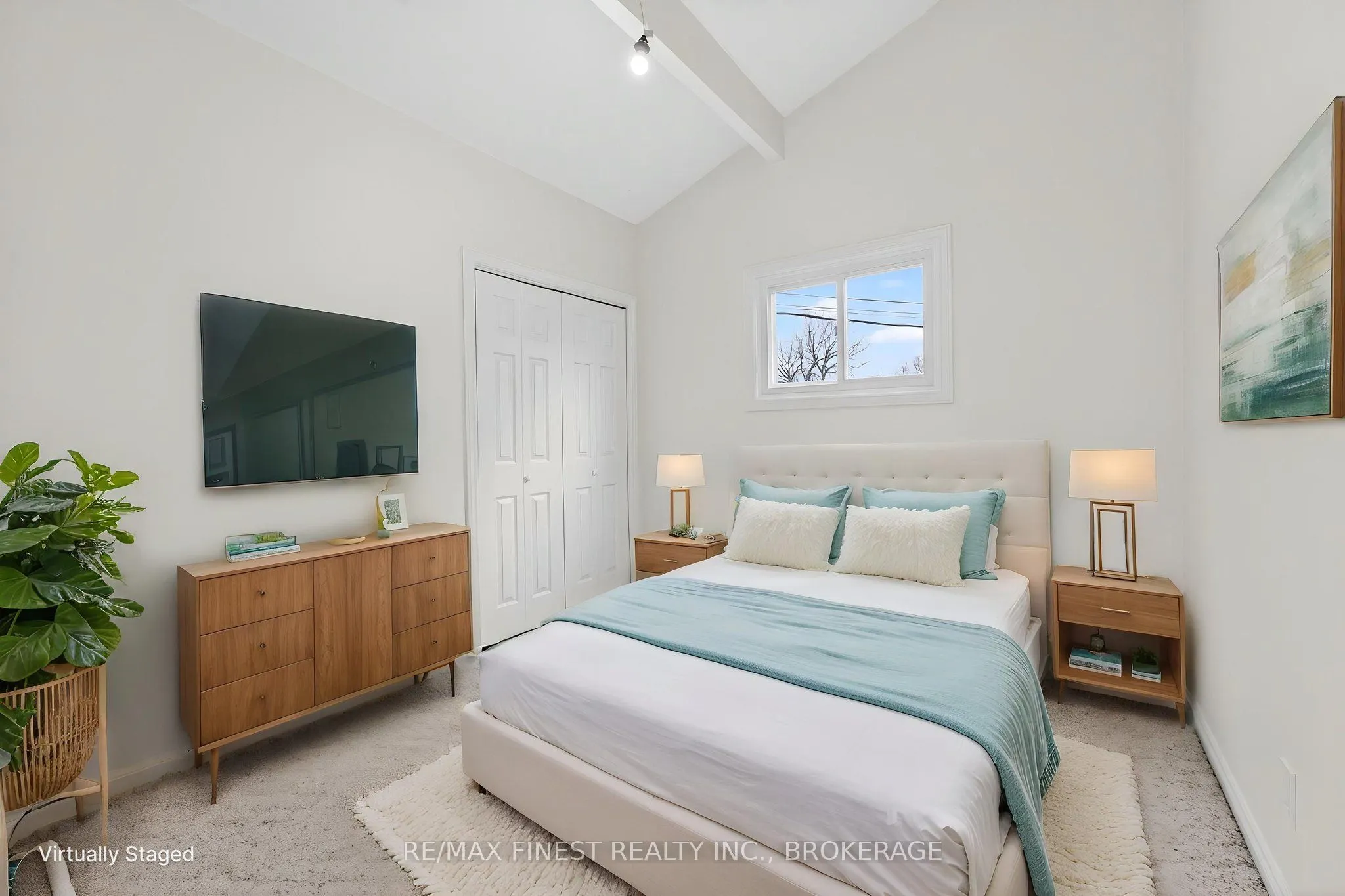 8 Sunrise Court