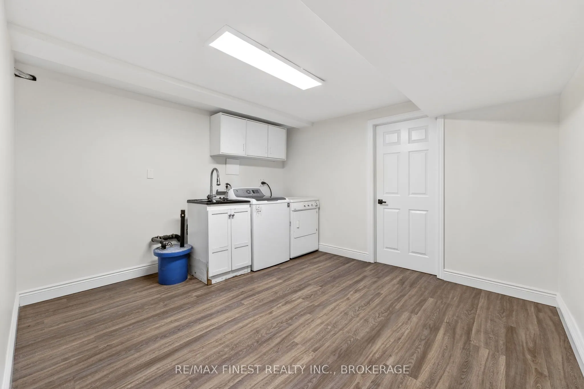 8 Sunrise Court