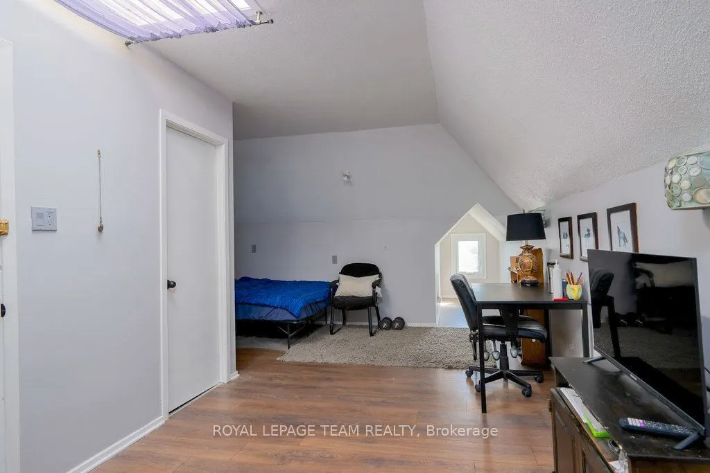 422 Donald B Munro Drive