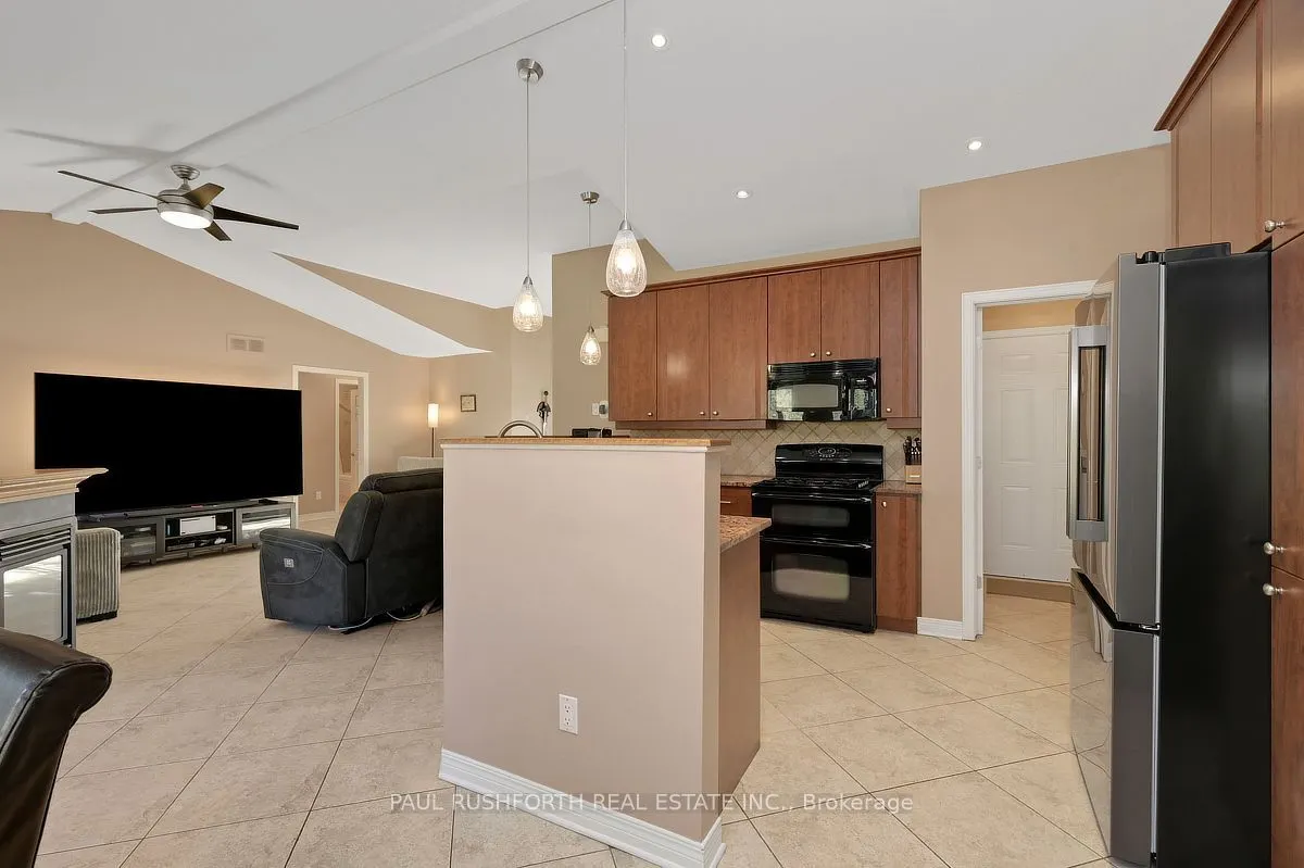 212 Malcolm's Way