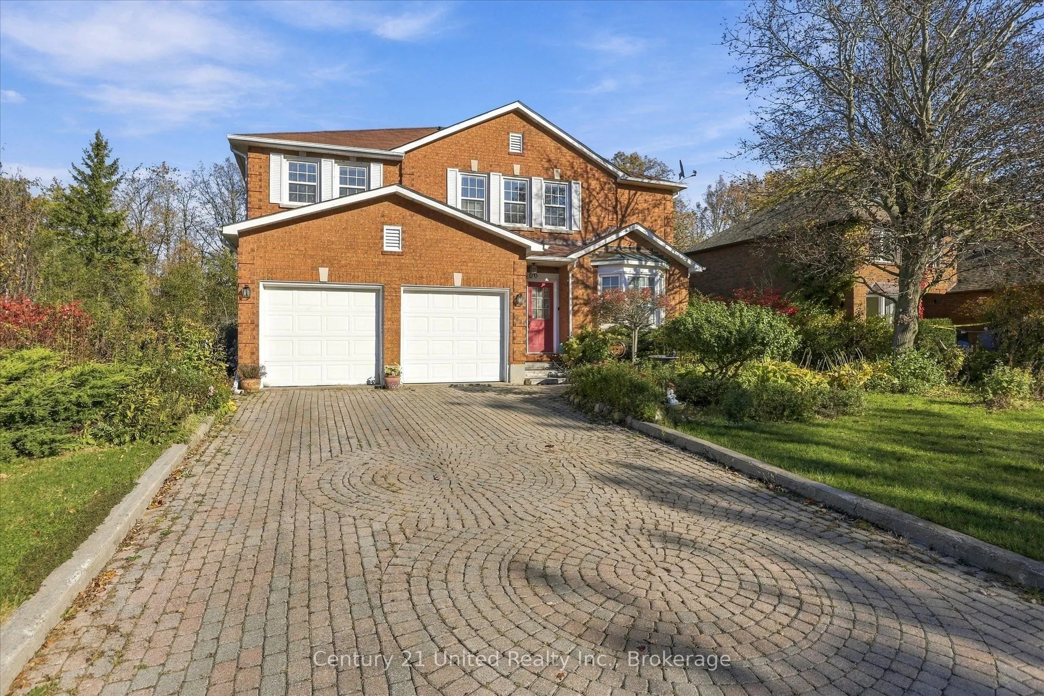 1600 Firwood Crescent