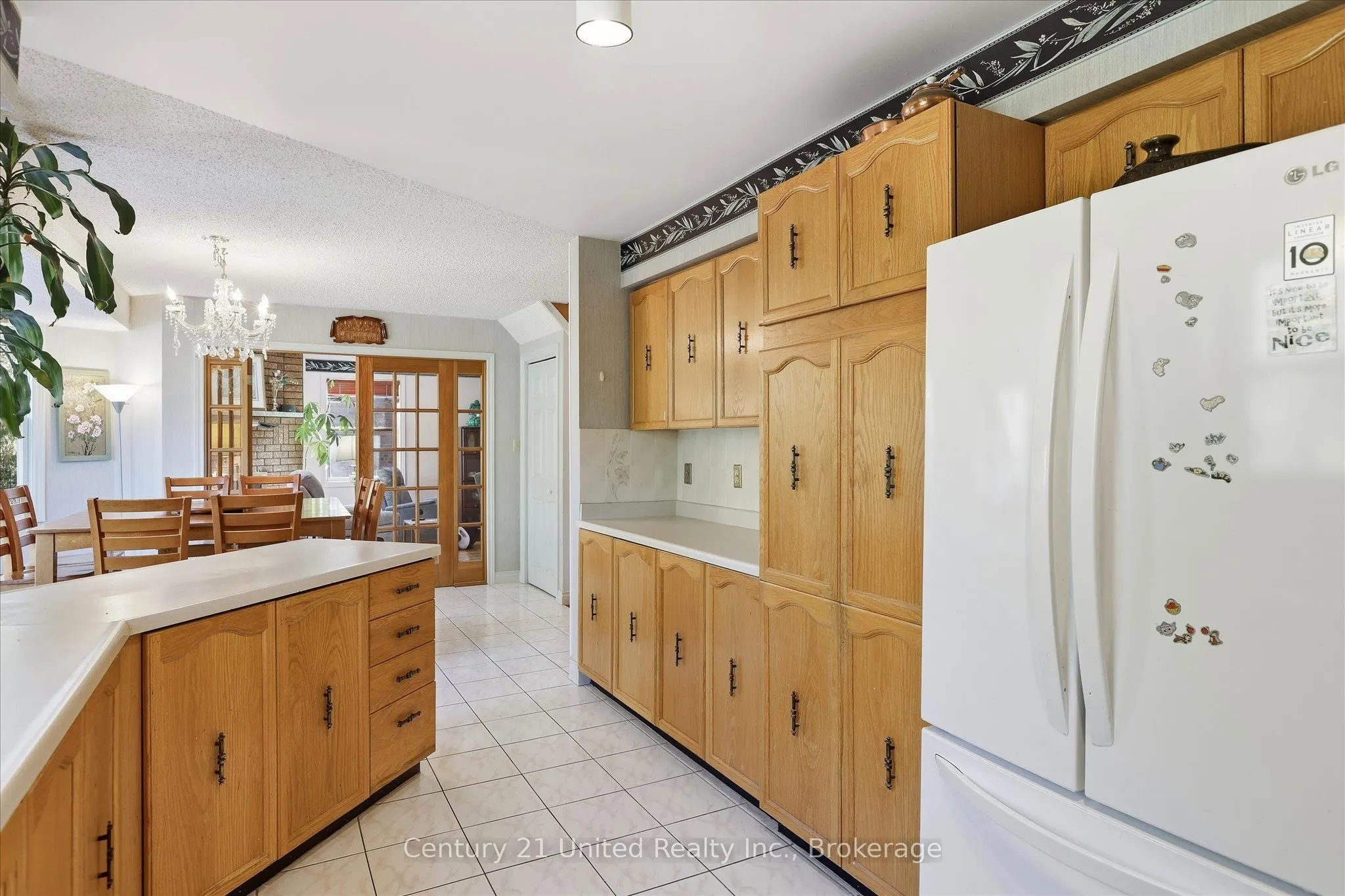 1600 Firwood Crescent
