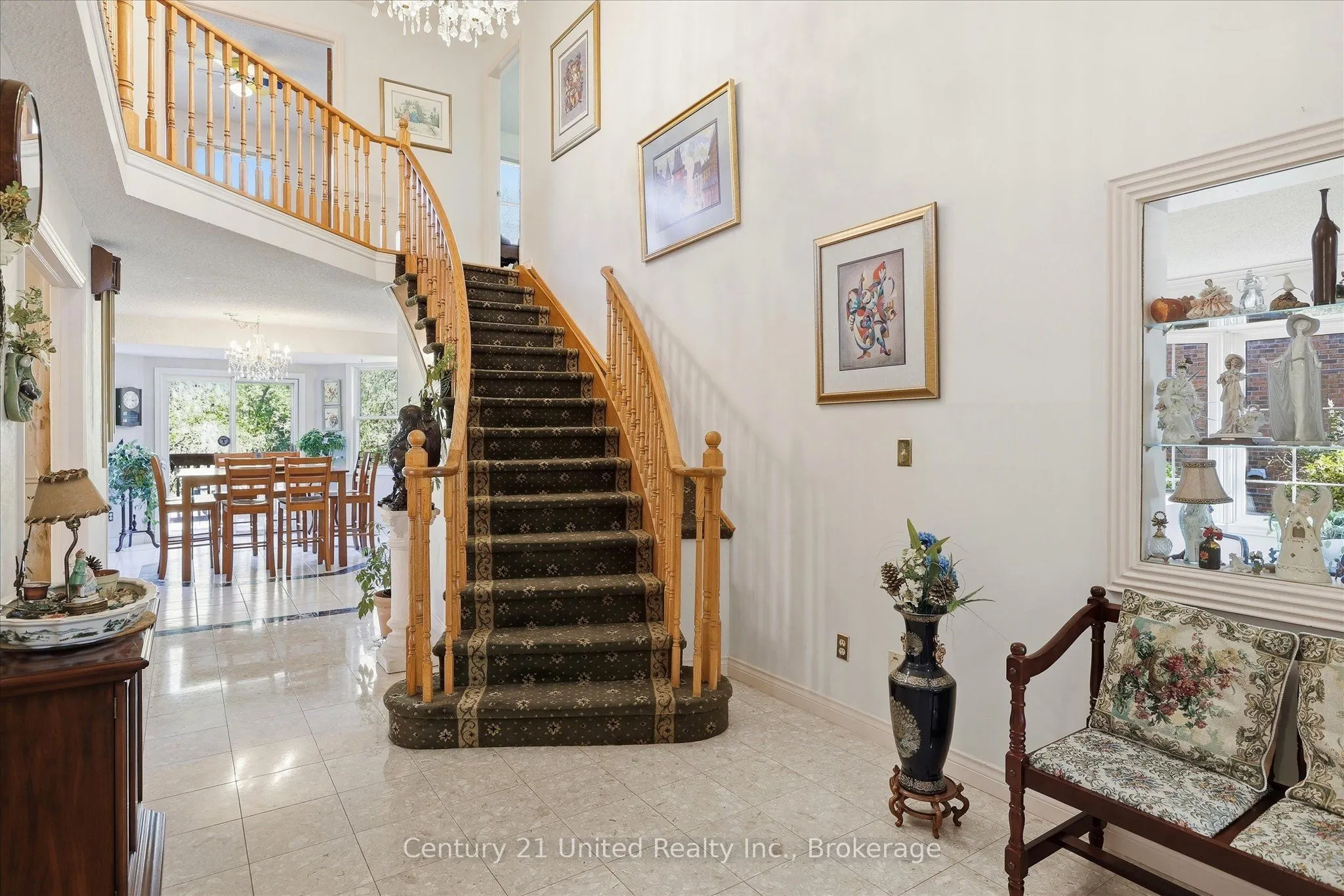 1600 Firwood Crescent