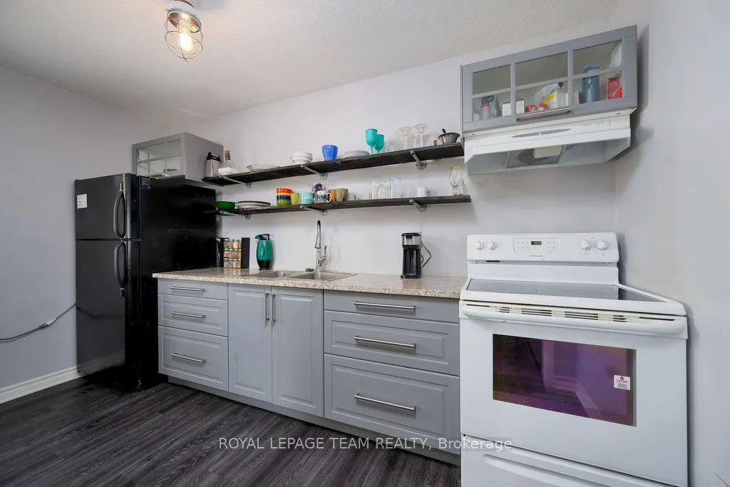 422 Donald B Munro Drive