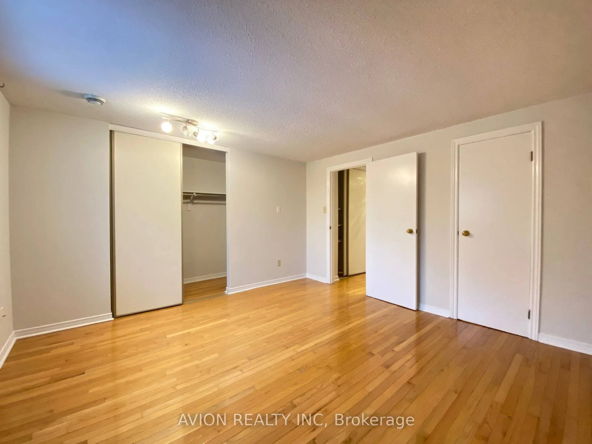 1786 Attawandaron Road #36