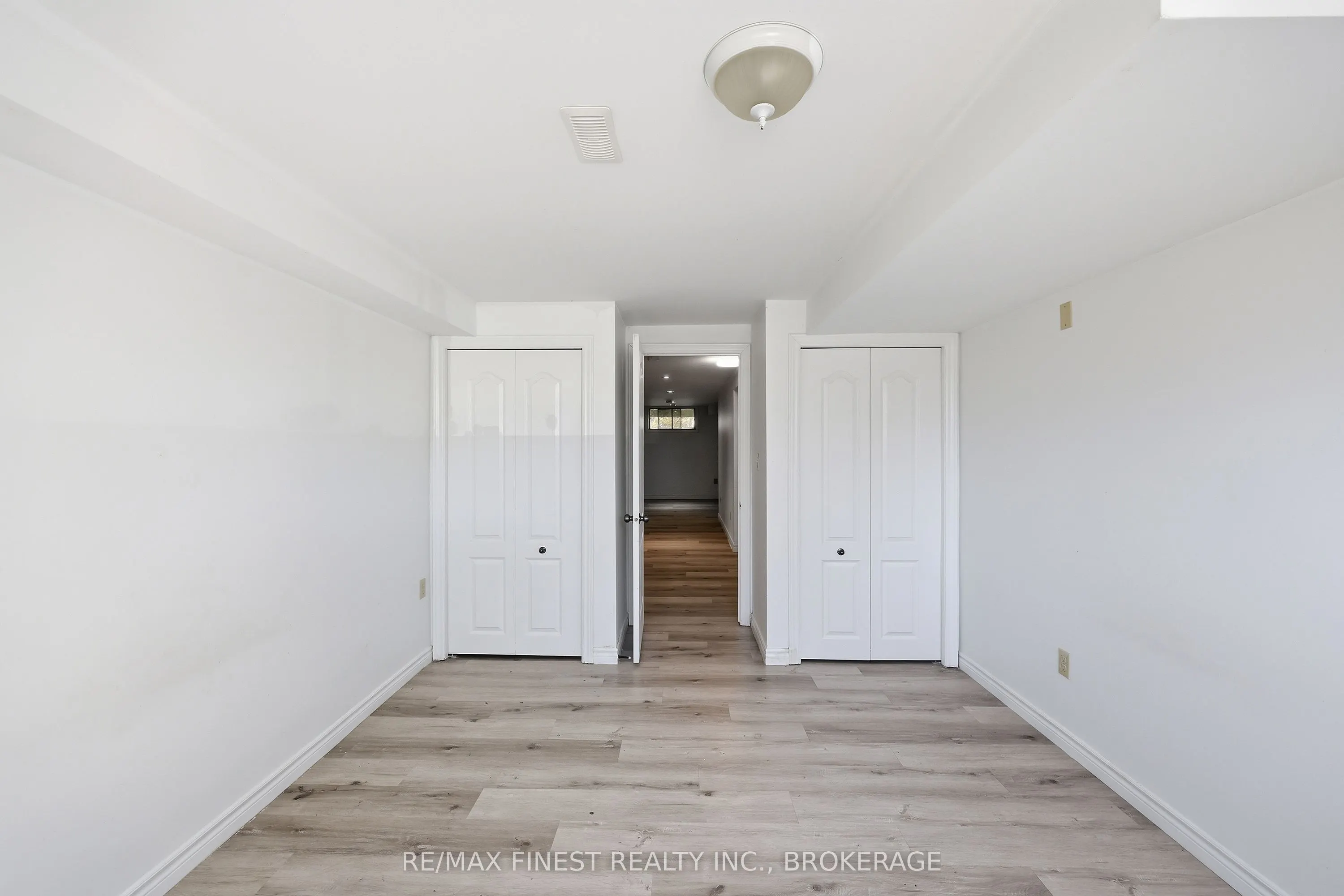 882 BEACONHILL Court