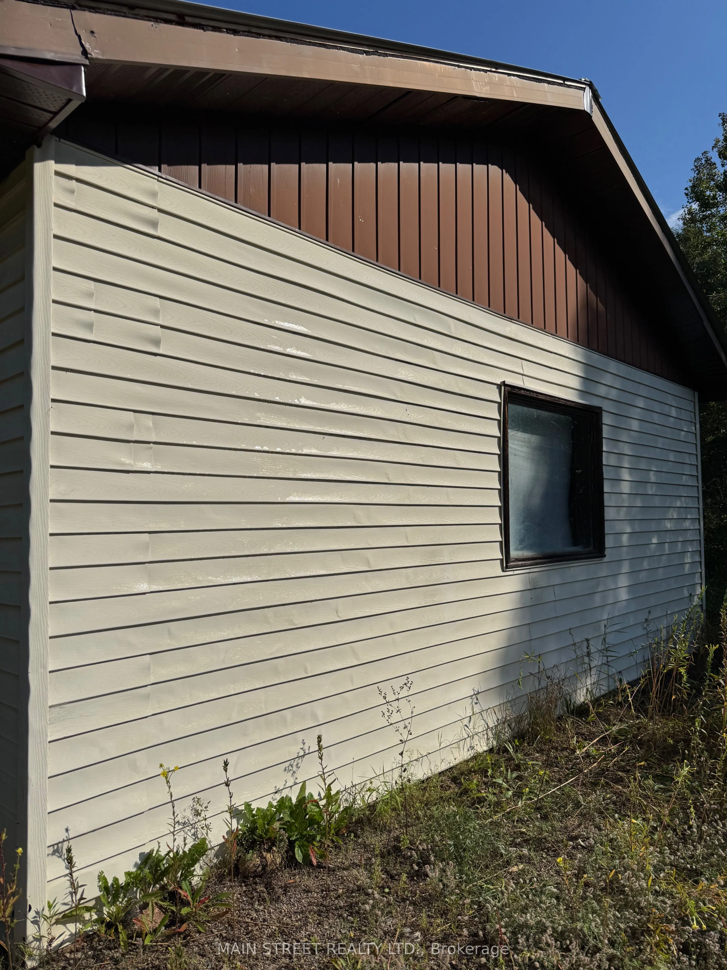 2591 Papineau Road