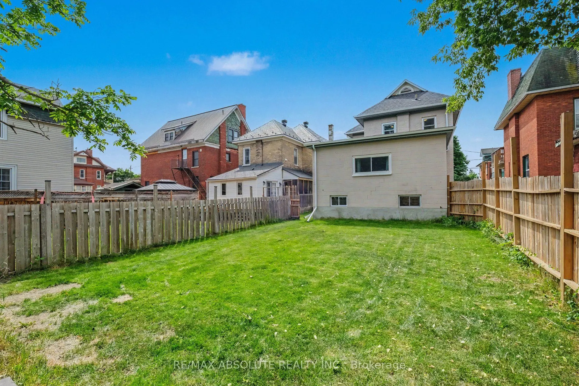 16 Glen Avenue