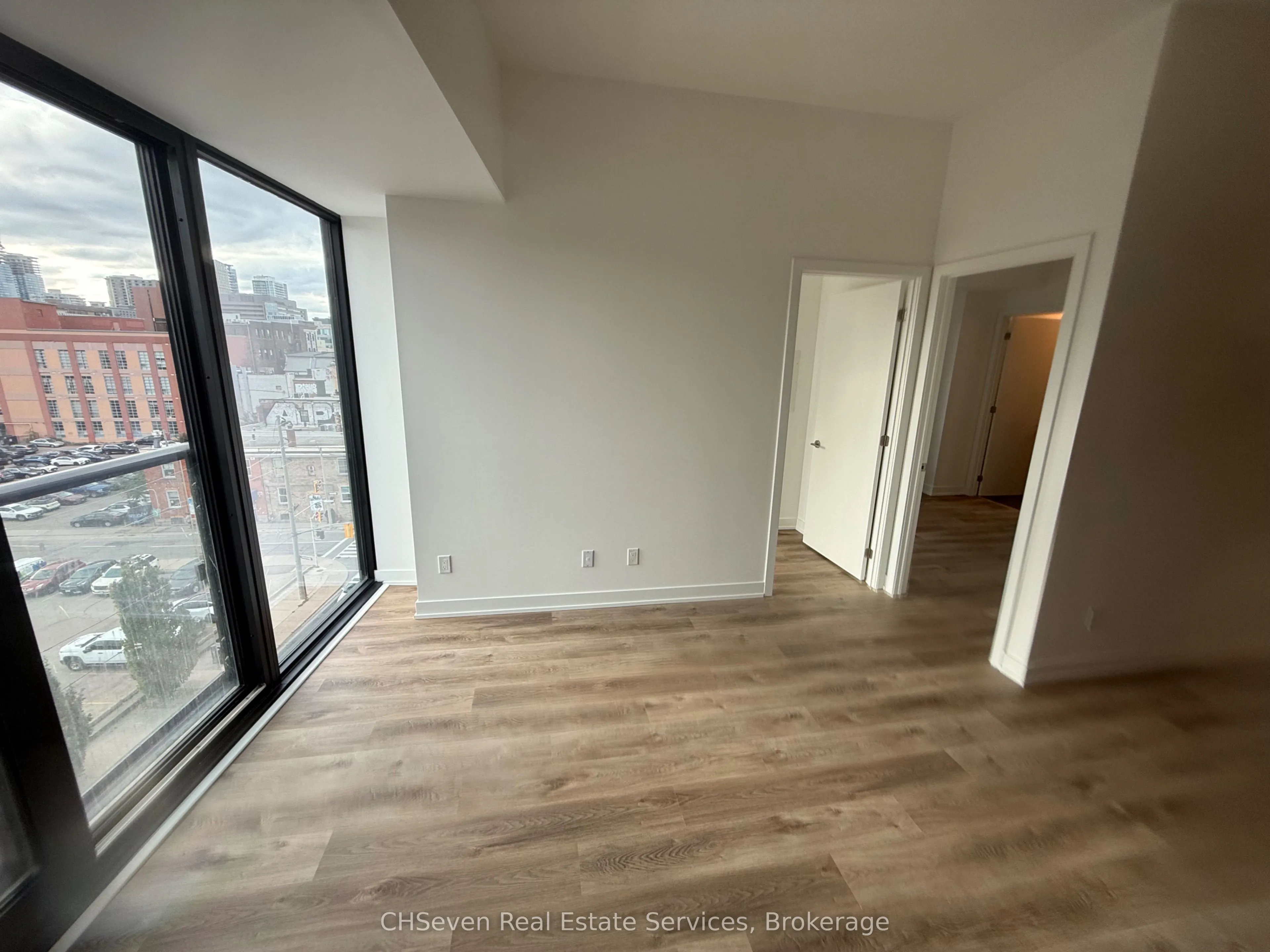 91 John Street N #702