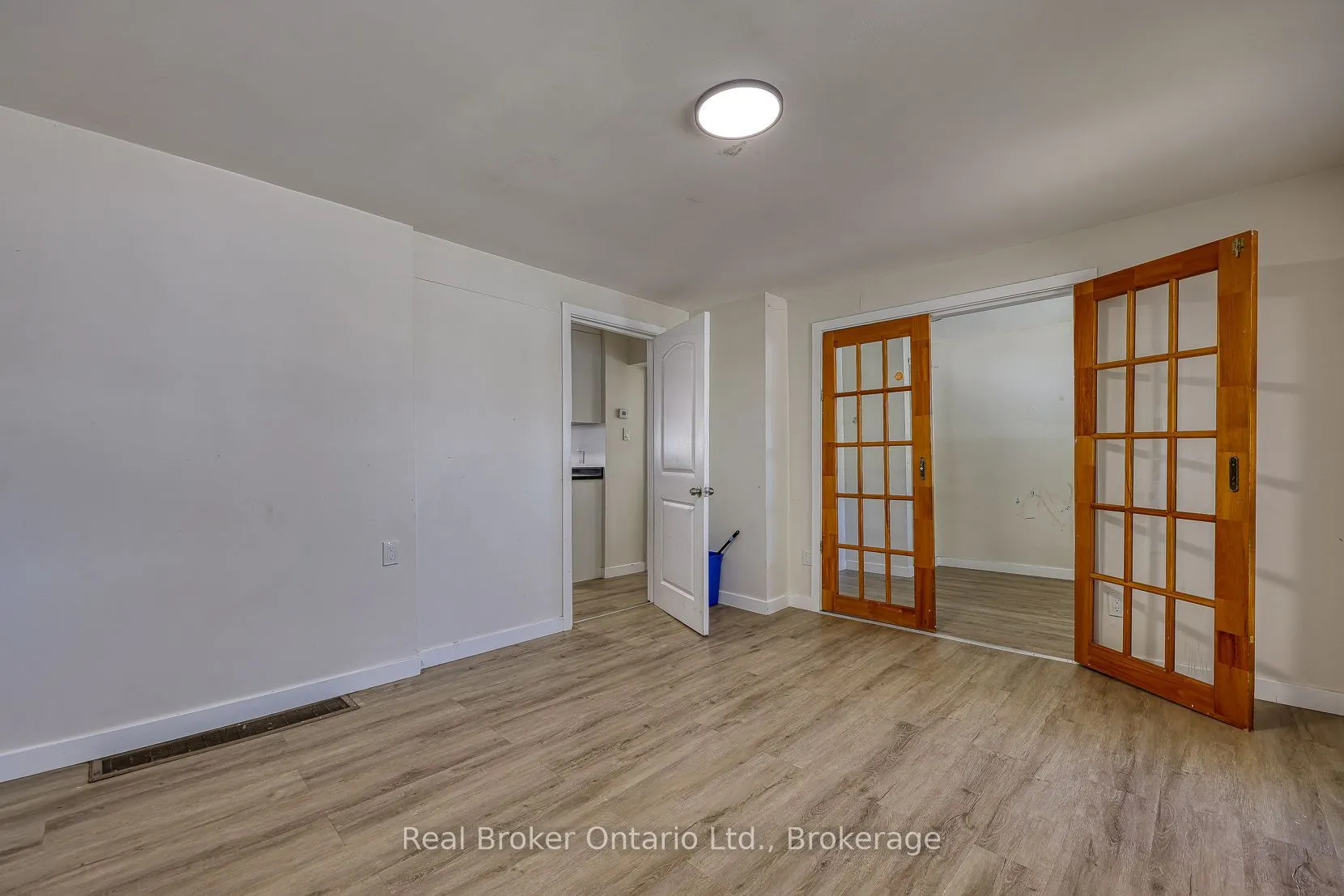 10 Givins Street