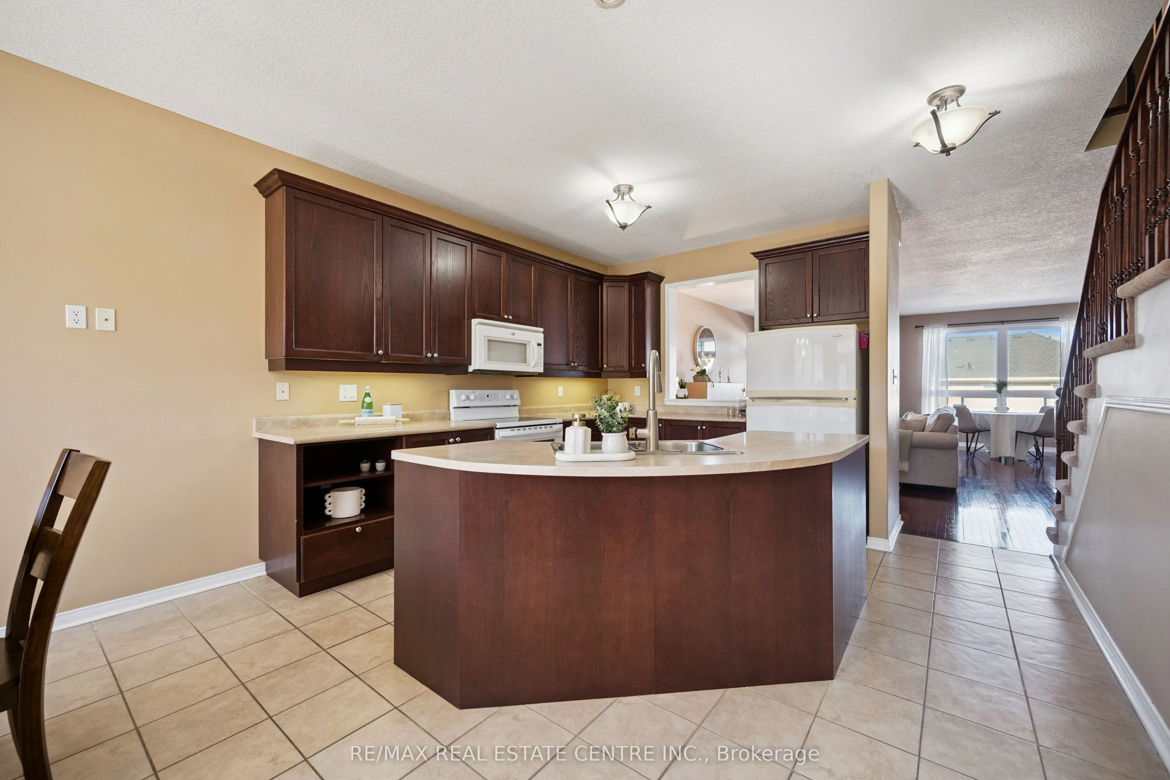 27 Triller Avenue