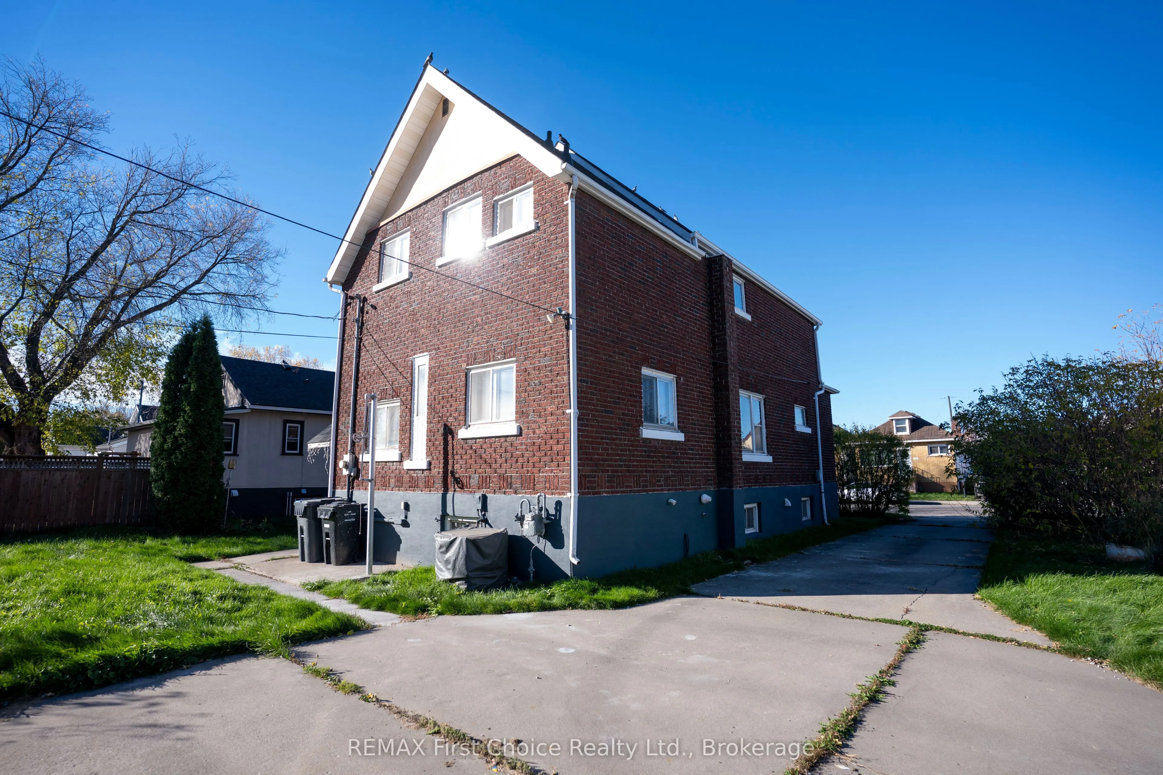 1004 Alberta Street