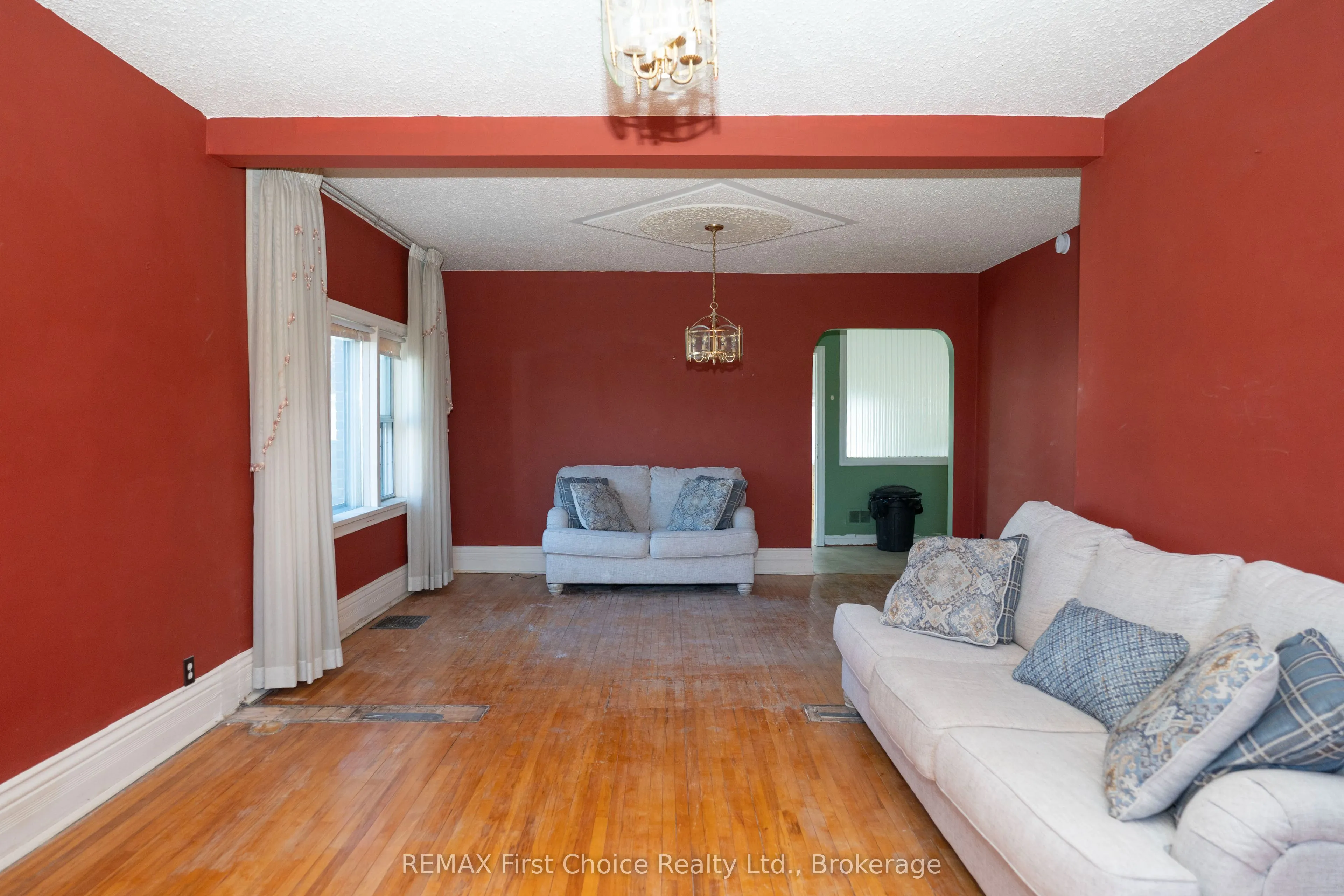 1004 Alberta Street