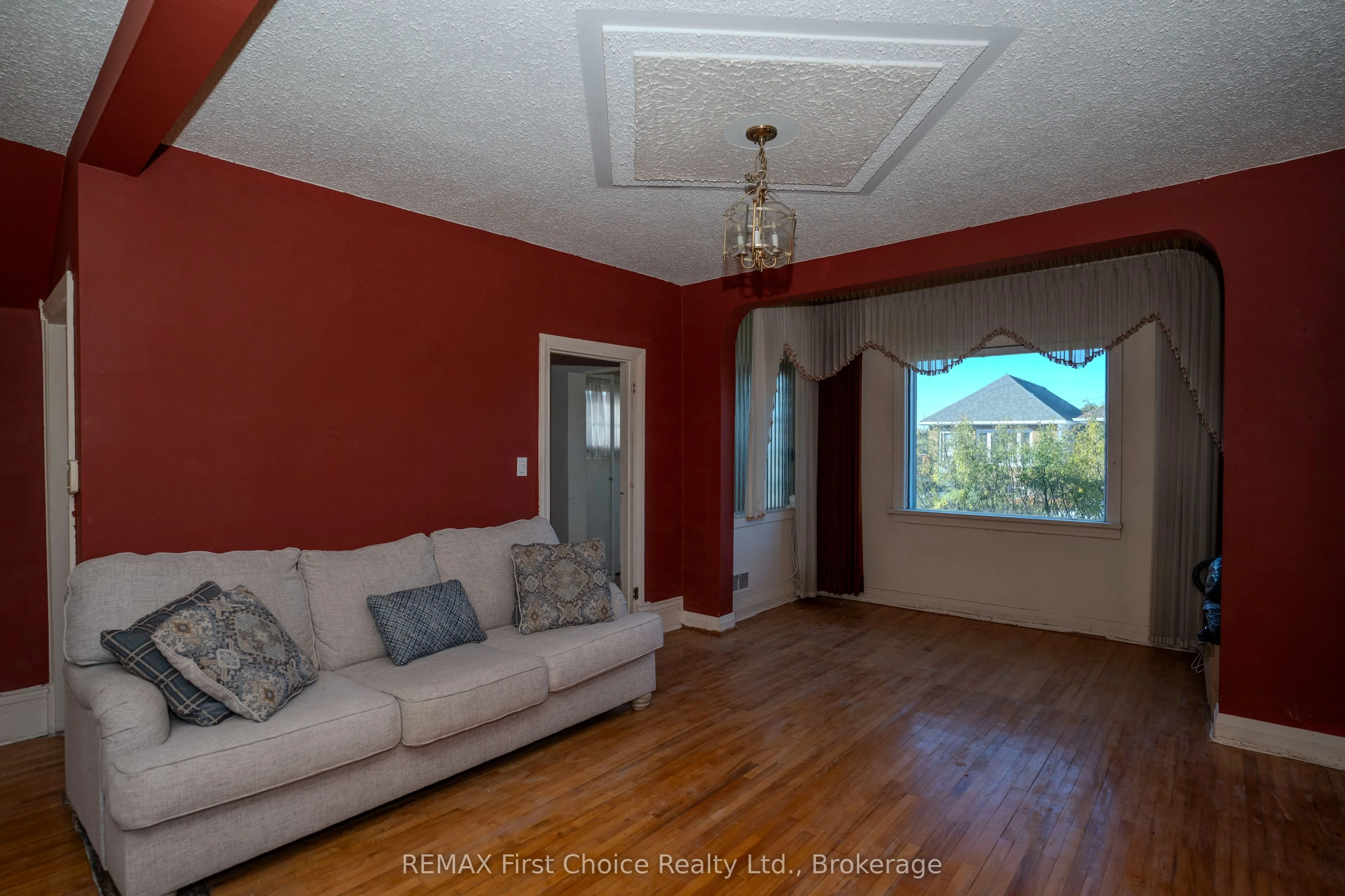 1004 Alberta Street