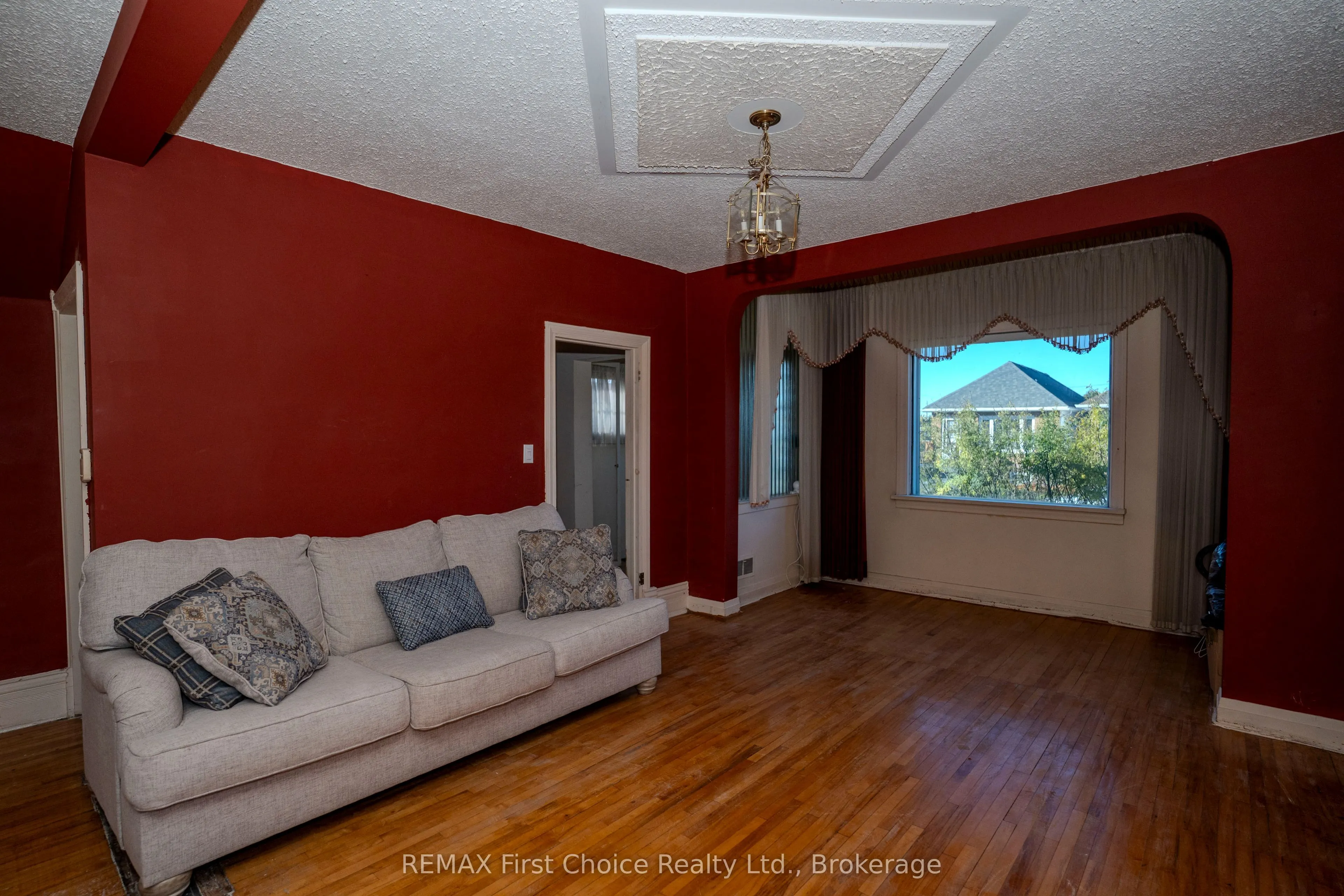 1004 Alberta Street