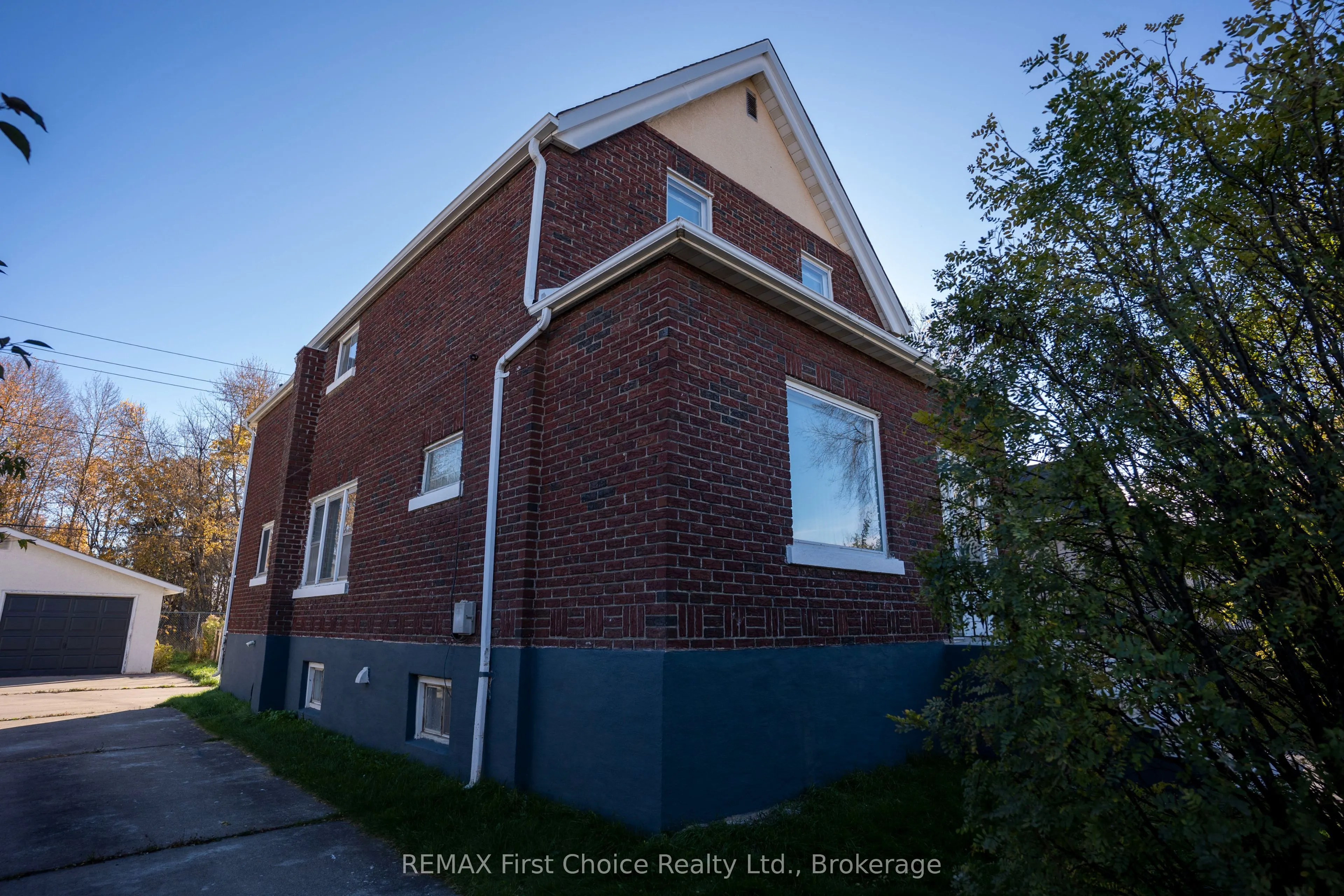 1004 Alberta Street