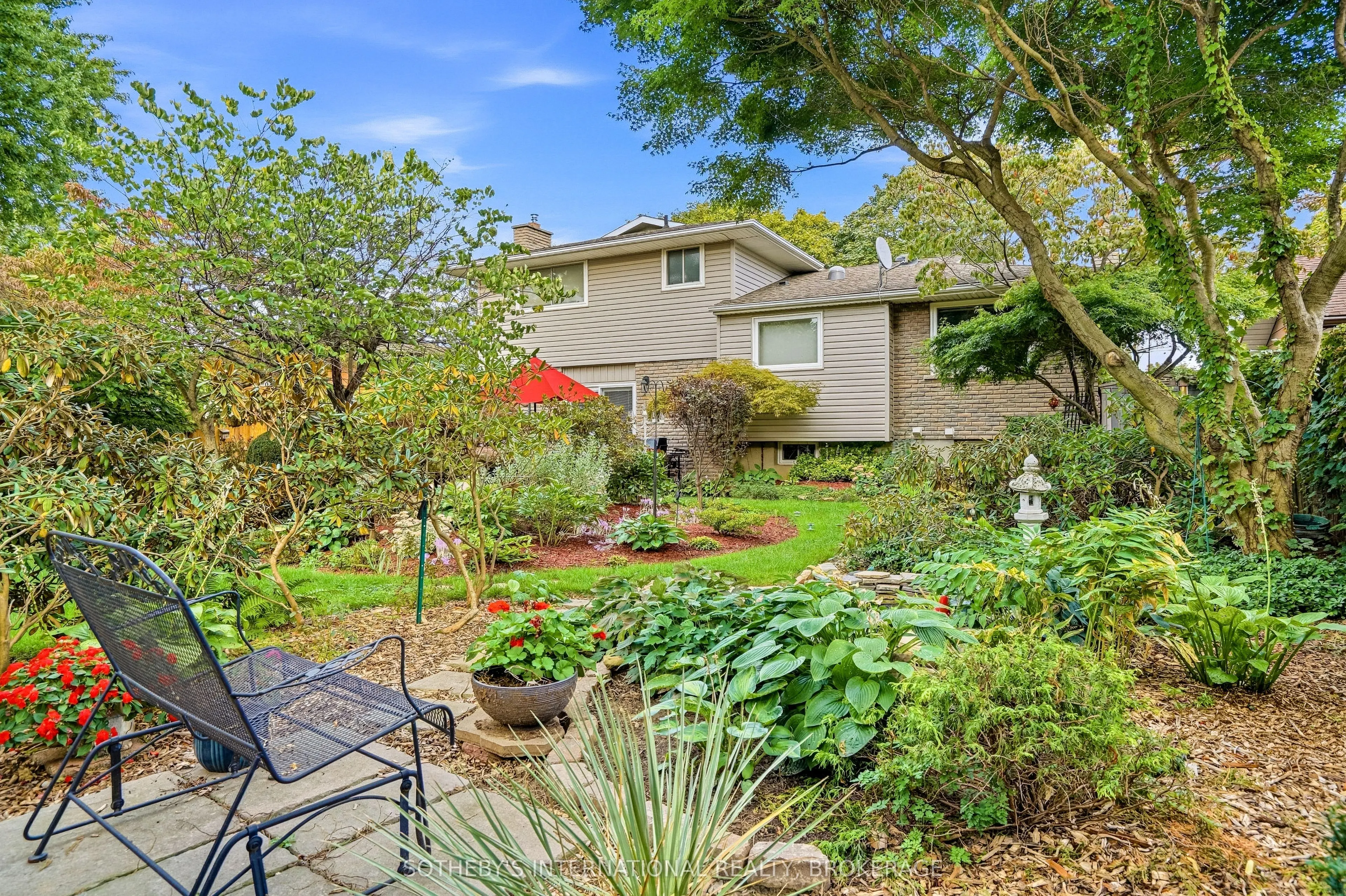 55 Shoreline Drive