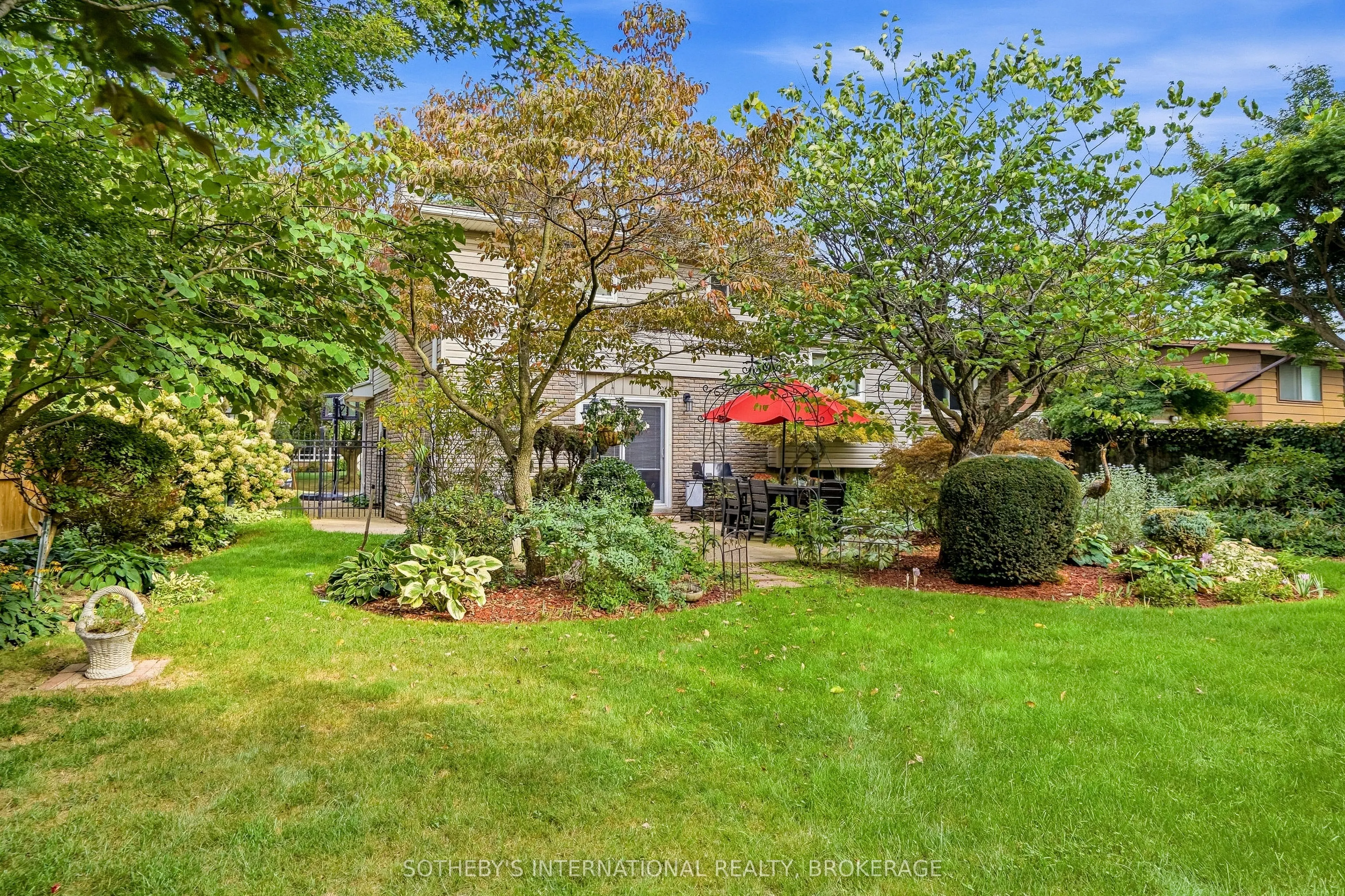 55 Shoreline Drive