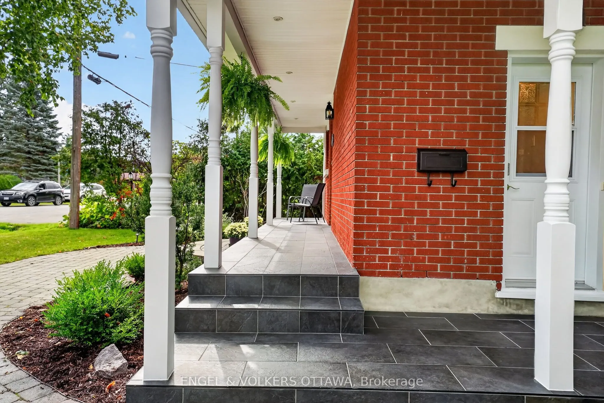 916 Iroquois Road