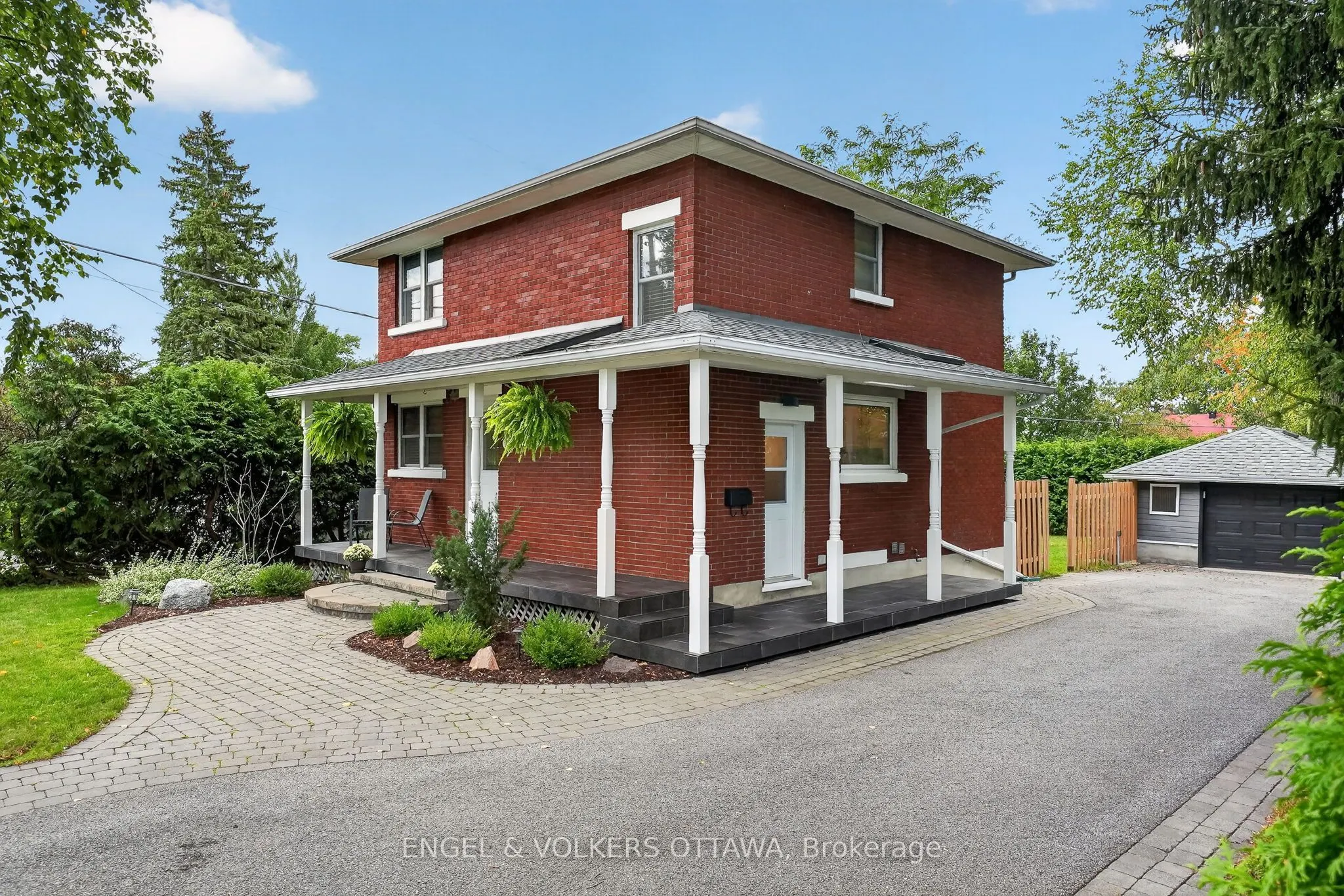 916 Iroquois Road