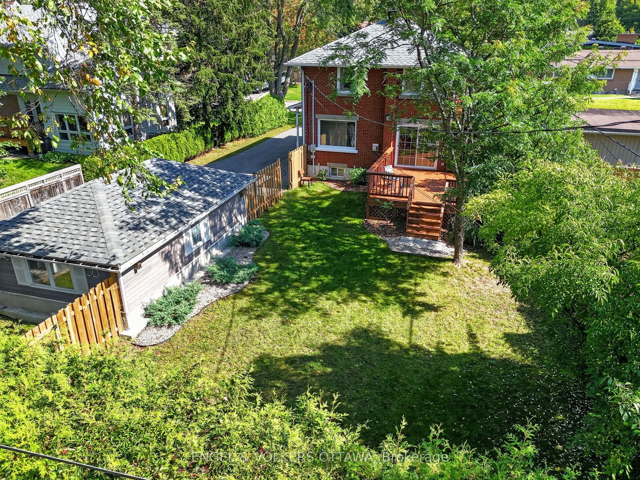 916 Iroquois Road