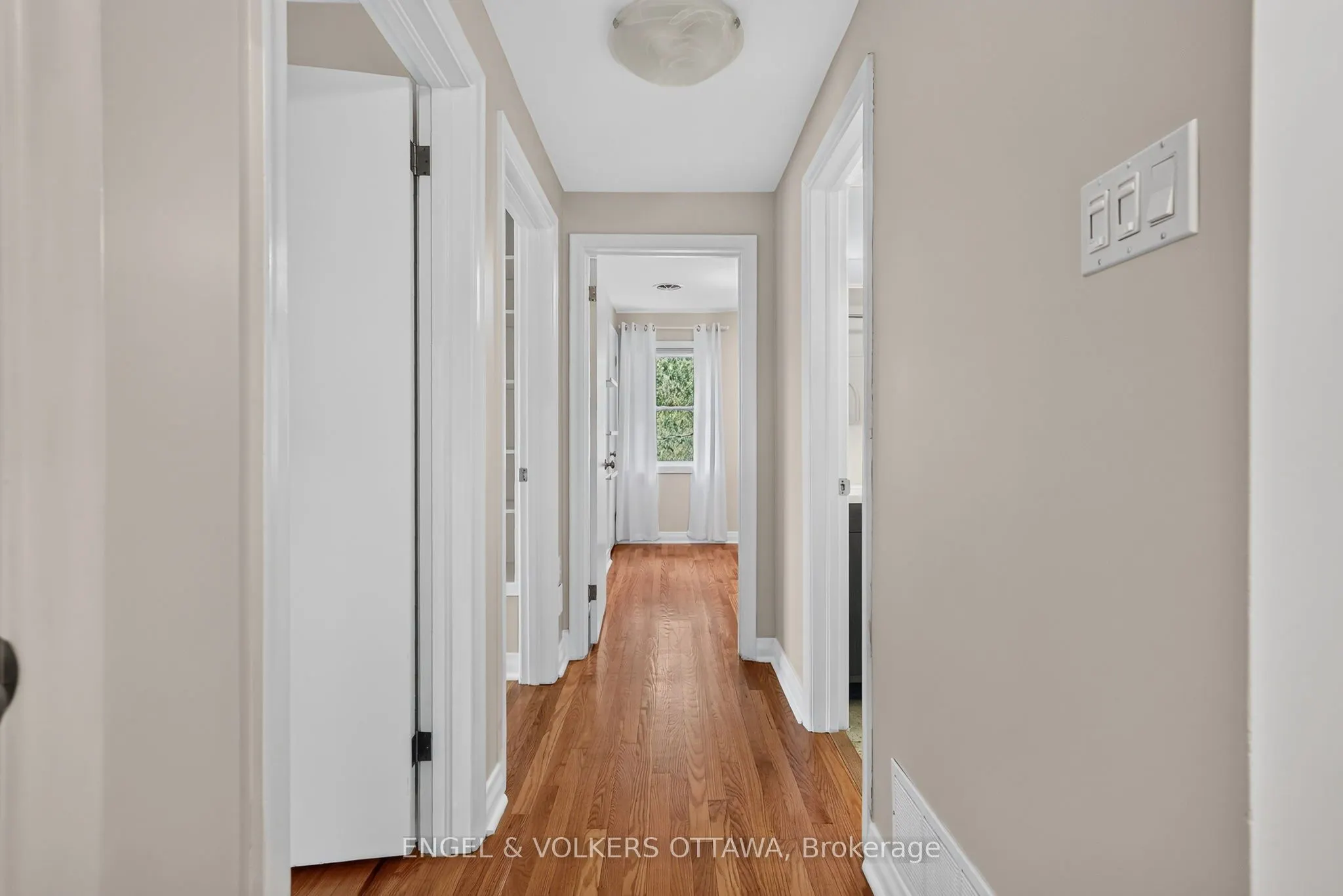 916 Iroquois Road