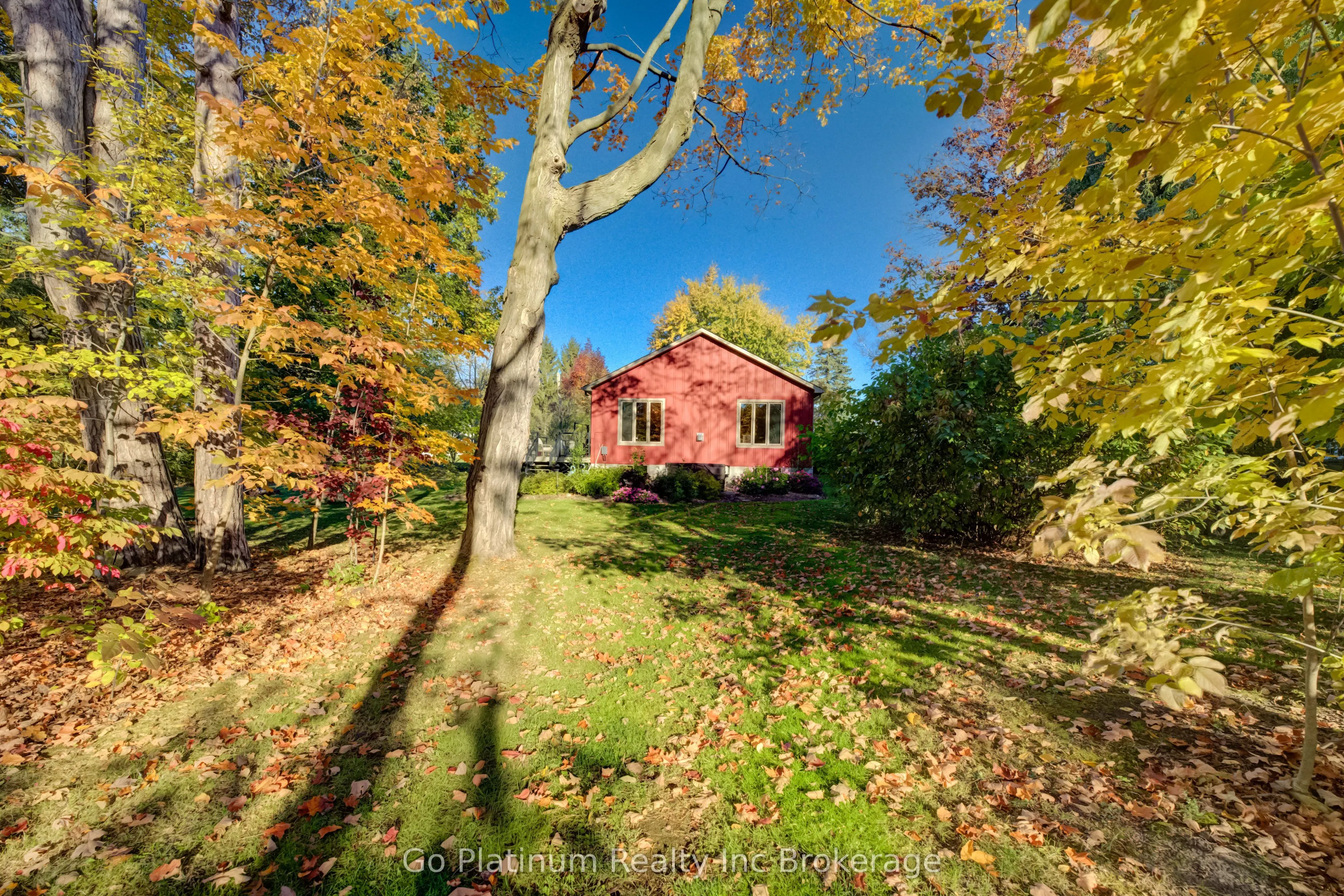 1076 Front Road