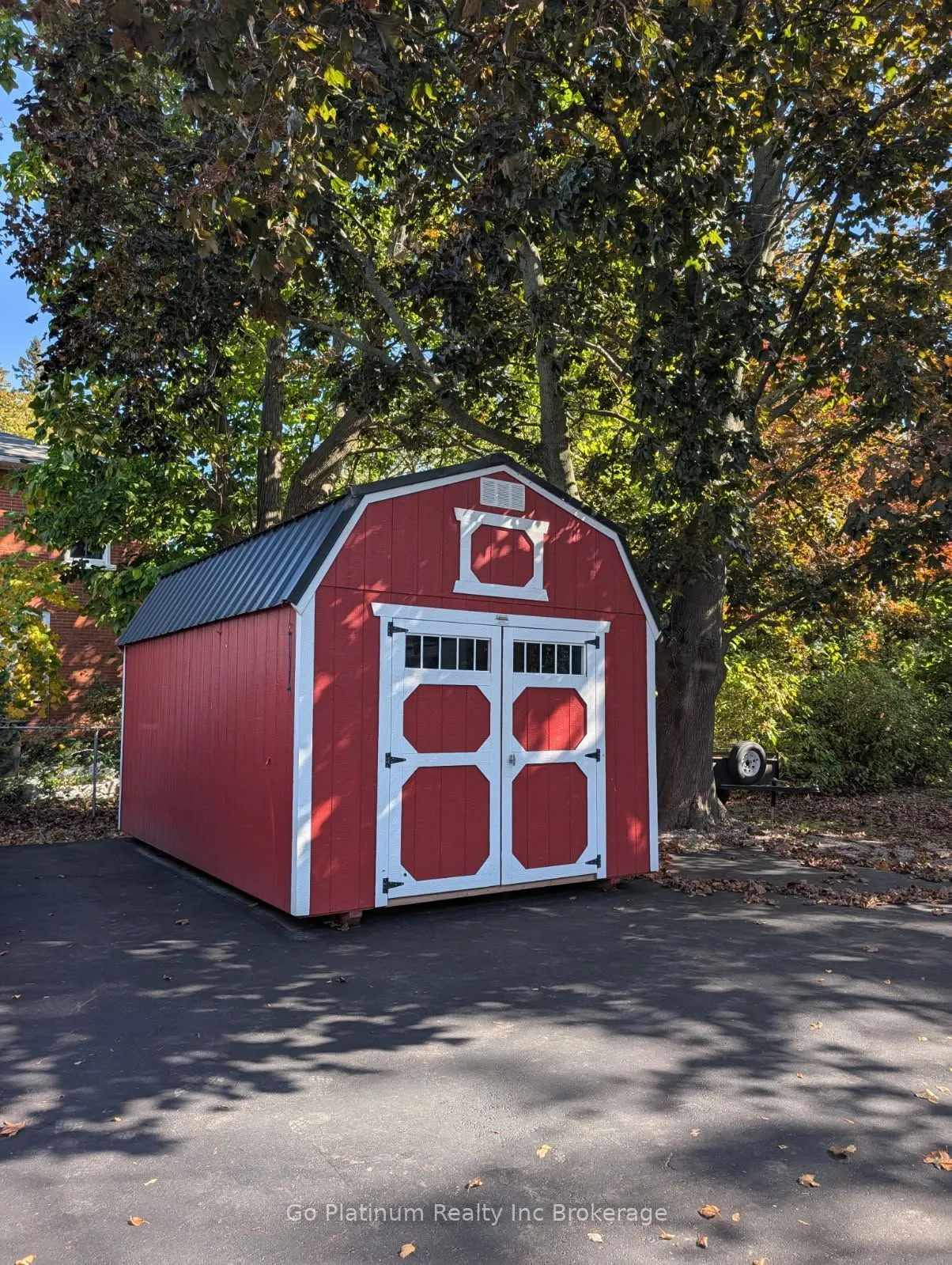 1076 Front Road