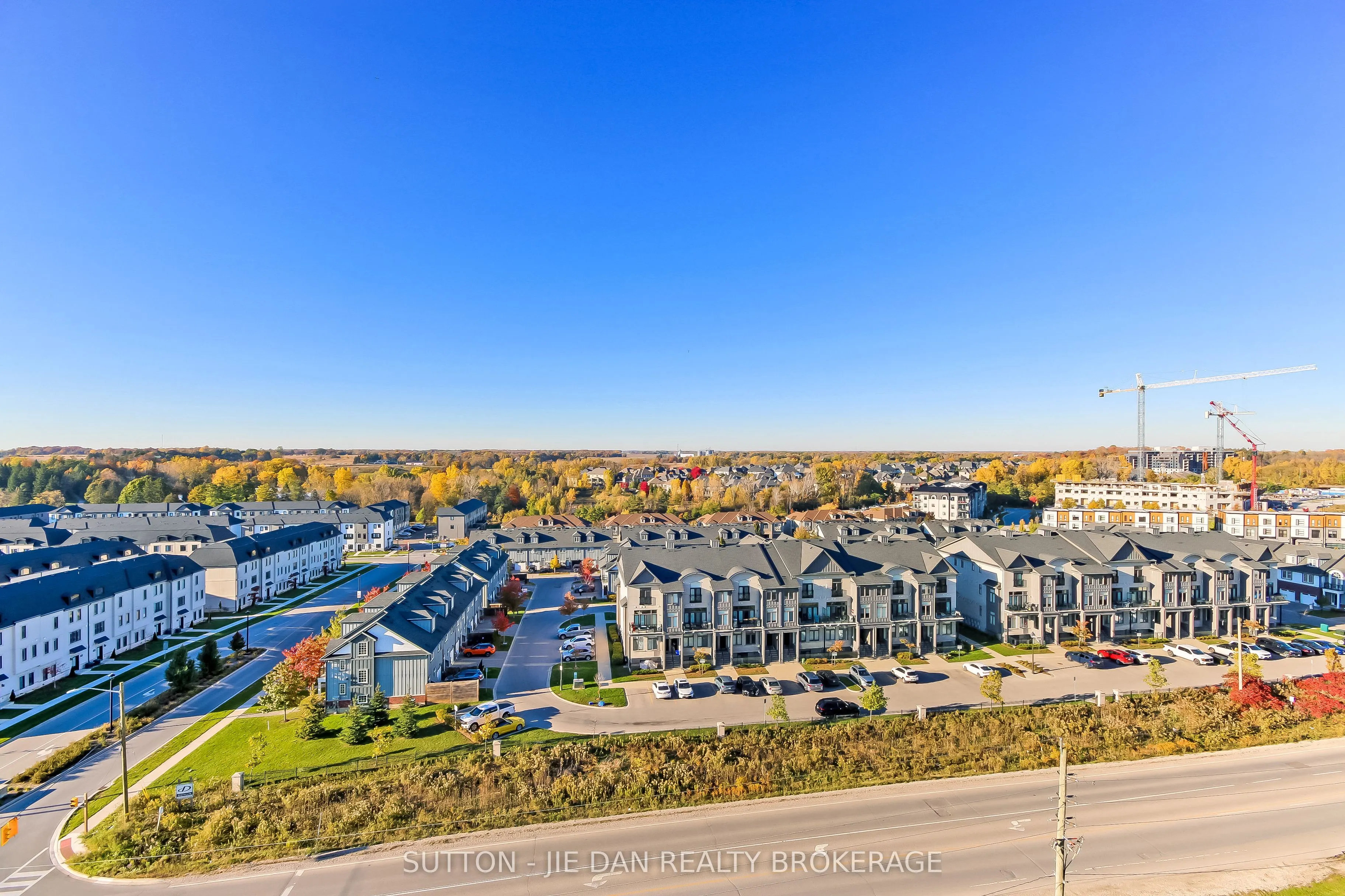 260 Villagewalk Boulevard #912