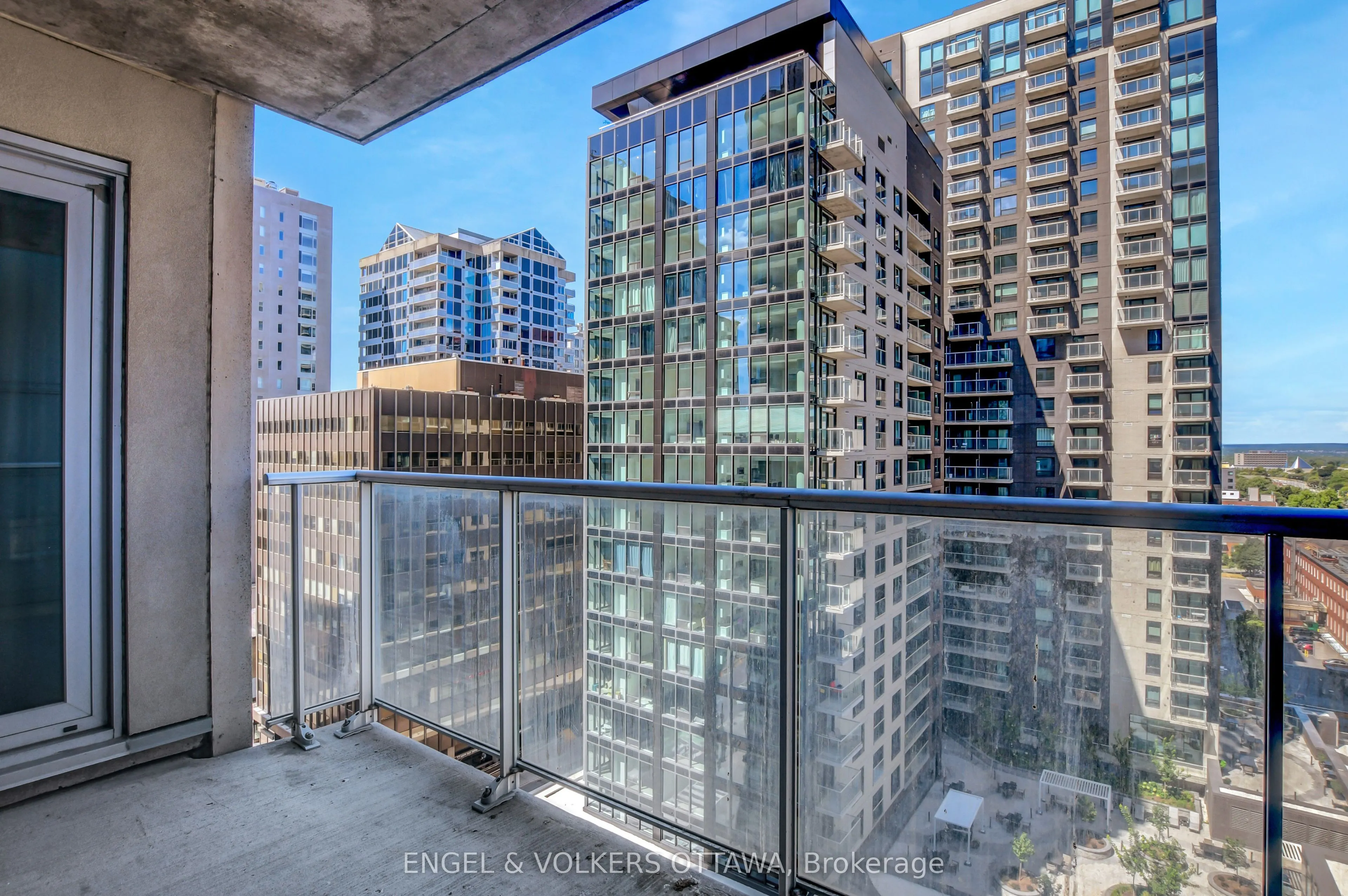 242 Rideau Street #1305
