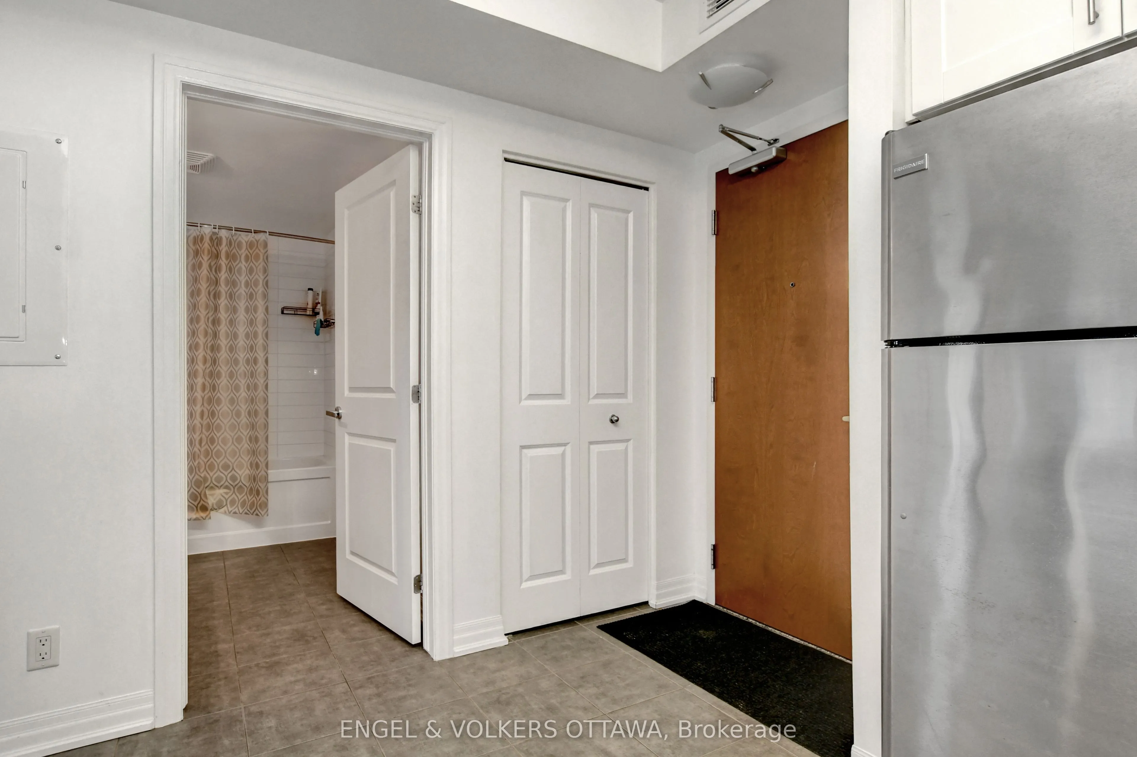 242 Rideau Street #1305