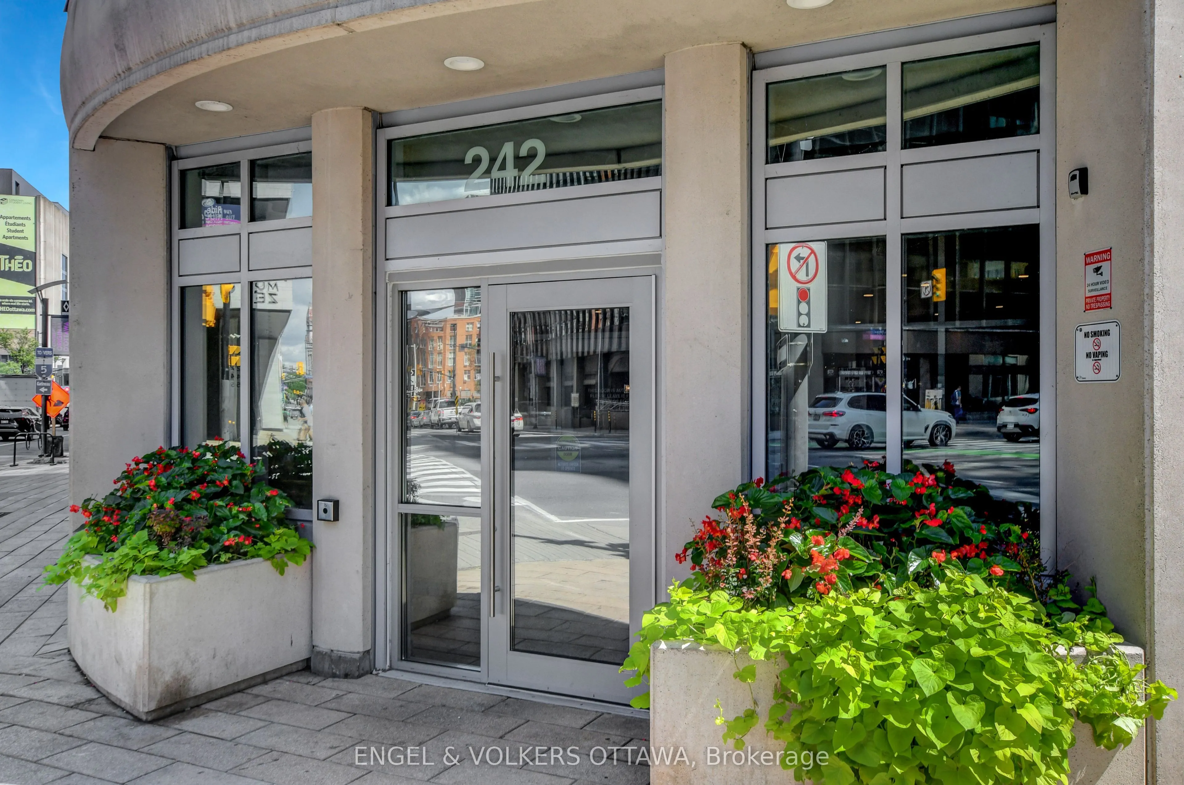 242 Rideau Street #1305